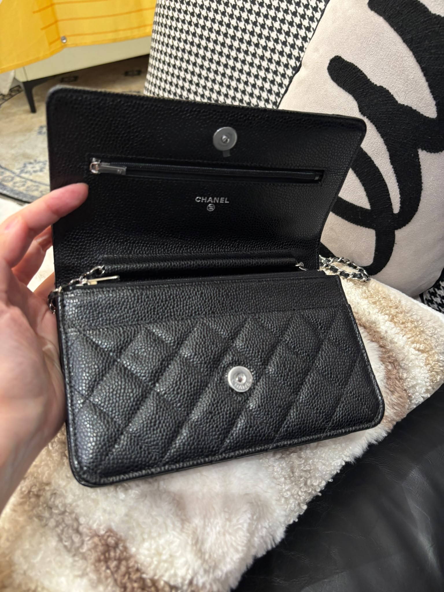 全新 Chanel wallet on chain 黑色荔枝牛皮銀扣WOC 100%Authentic, 全新 Brand New  ✅晶片貼✅dust bag ✅box
