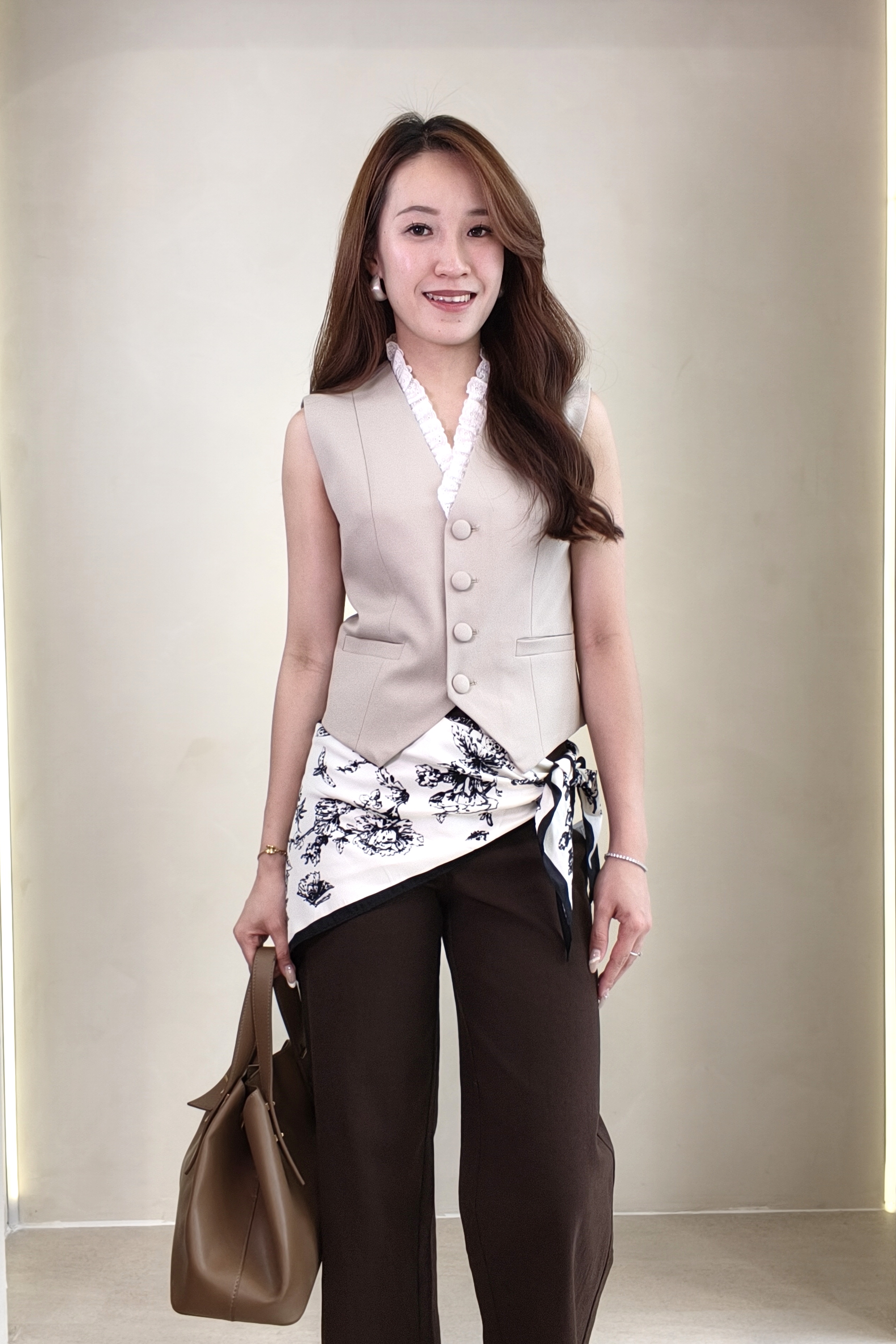  CB2720 Charlotte Tailored Cropped Vest