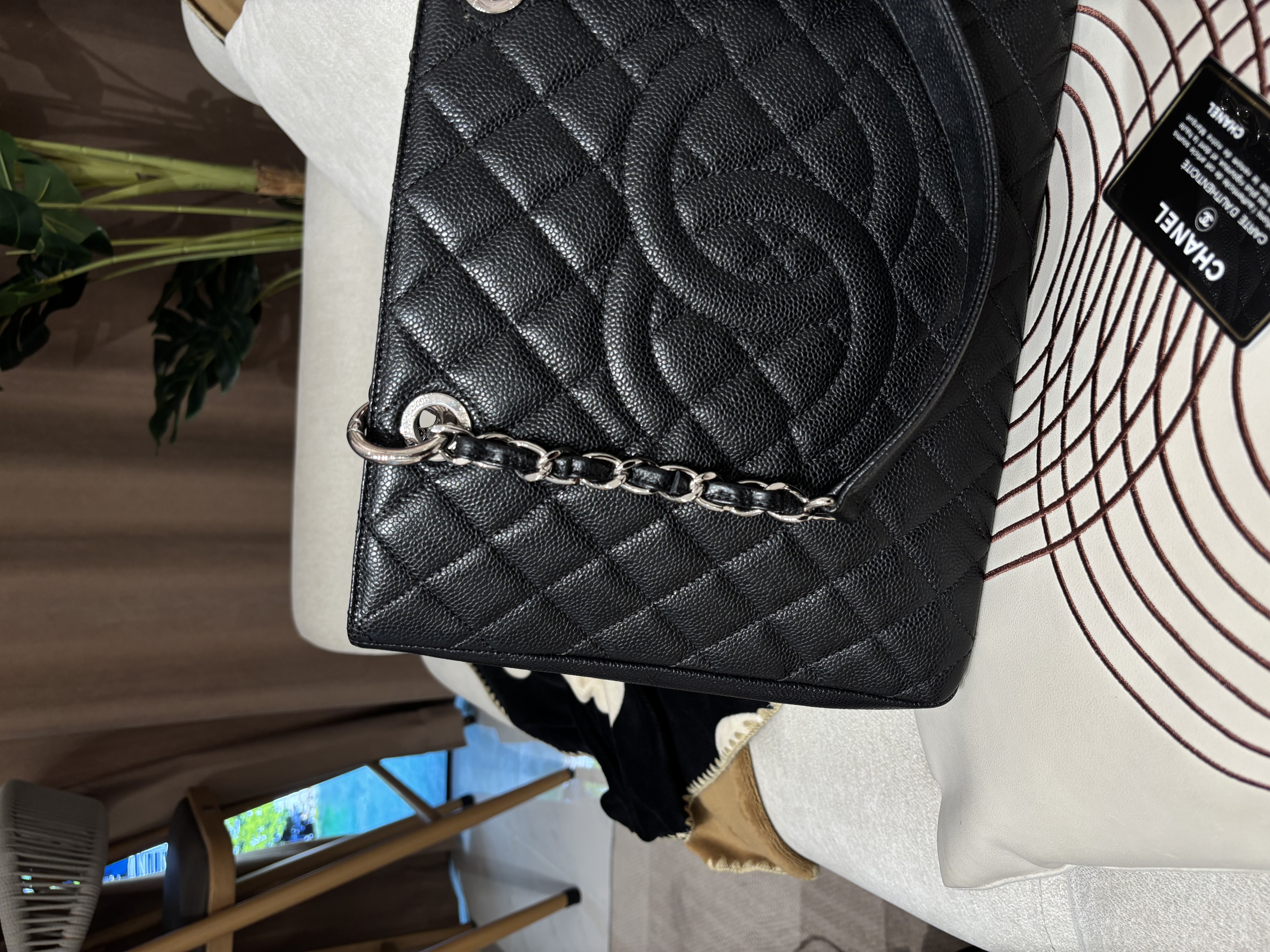 Chanel Gst Tote Bag grand shopping tote 黑色荔枝牛皮銀鏈100%Authentic, 98%new ✅19 card ✅dust bag 
