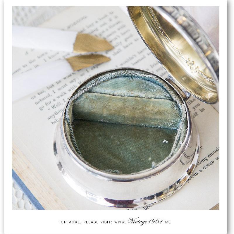 1950s Silver Tone Brush x Mirror x Ring Box Set (CA257)