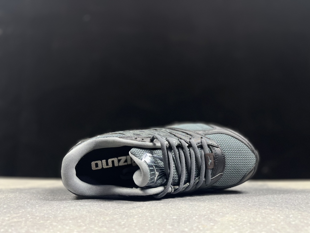 Mizuno Wave Prophecy LS 