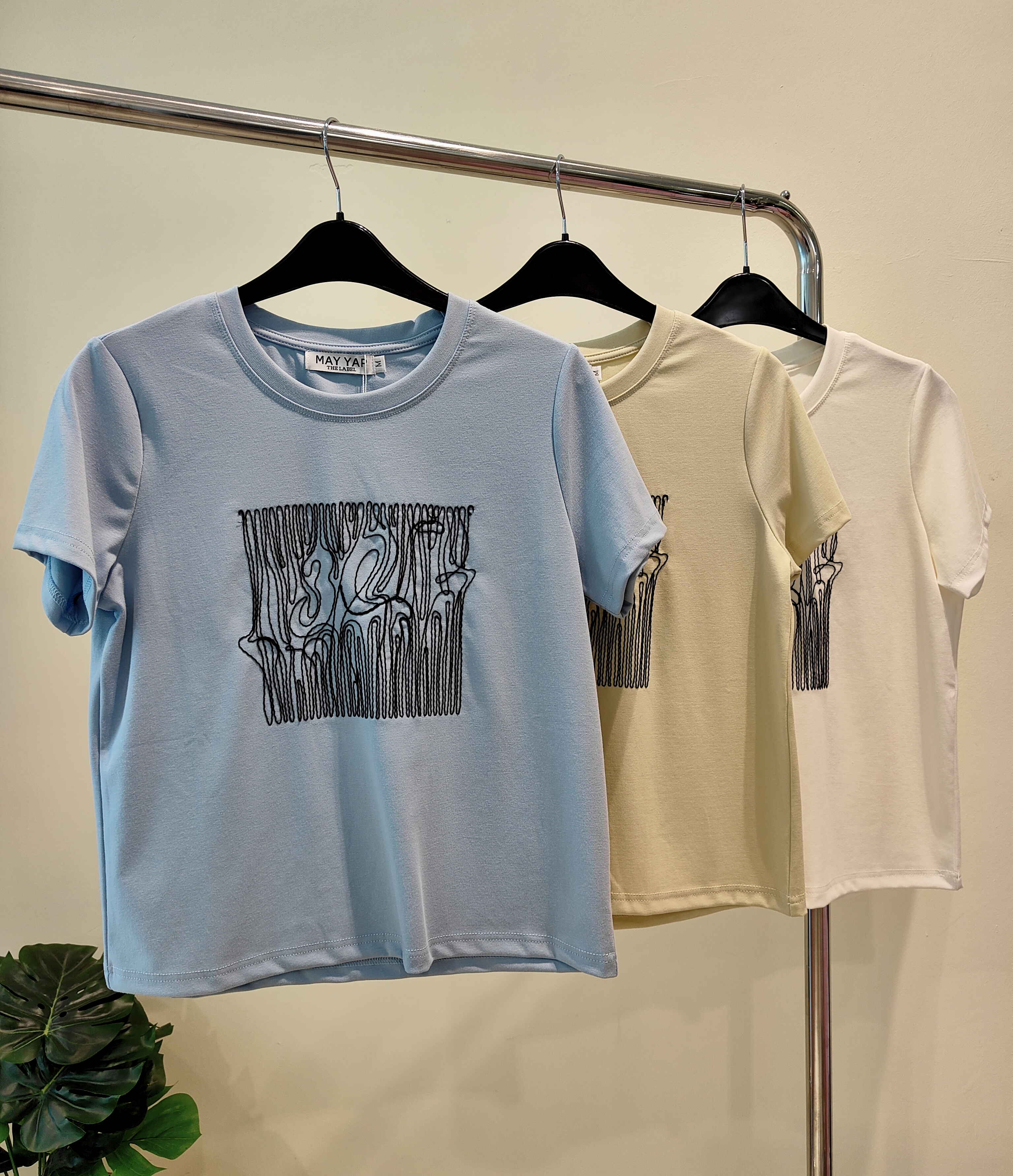 刺绣休闲上衣 2021