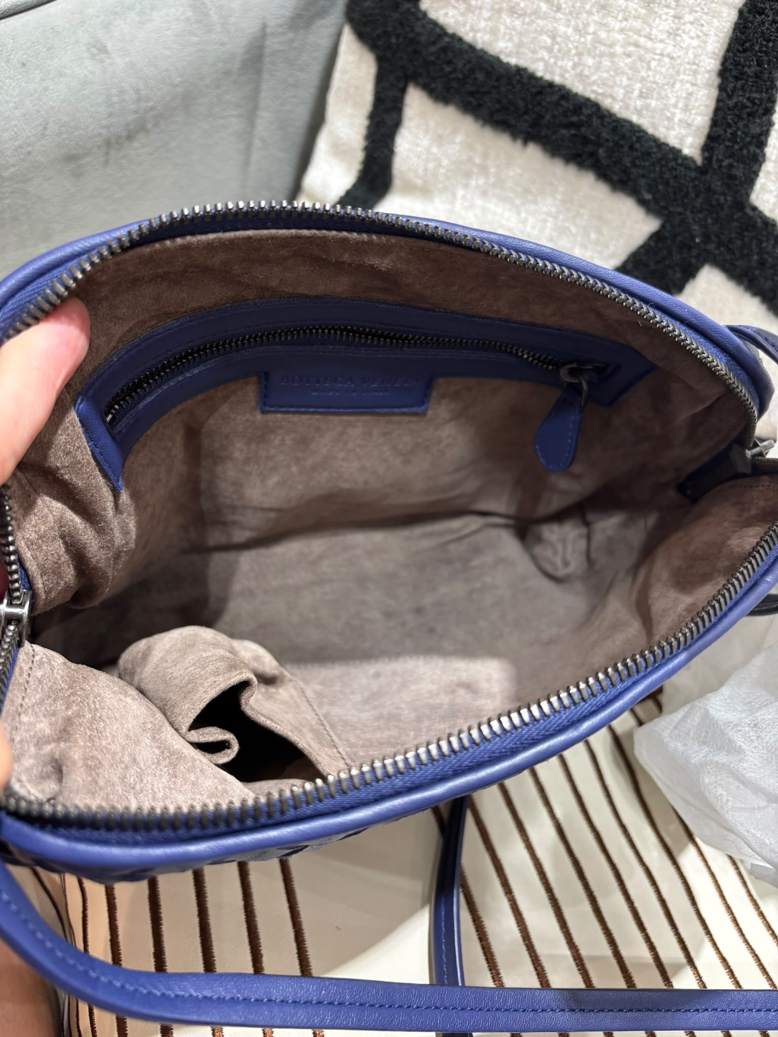 Bottega Veneta Bv Intrecciato Nodini Shoulder Bag  100%Authentic,98%new✅dust bag