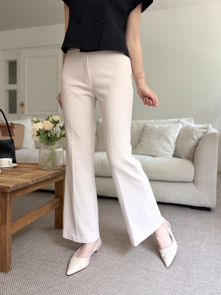 Pull-On Stretch Pants (Light Beige)