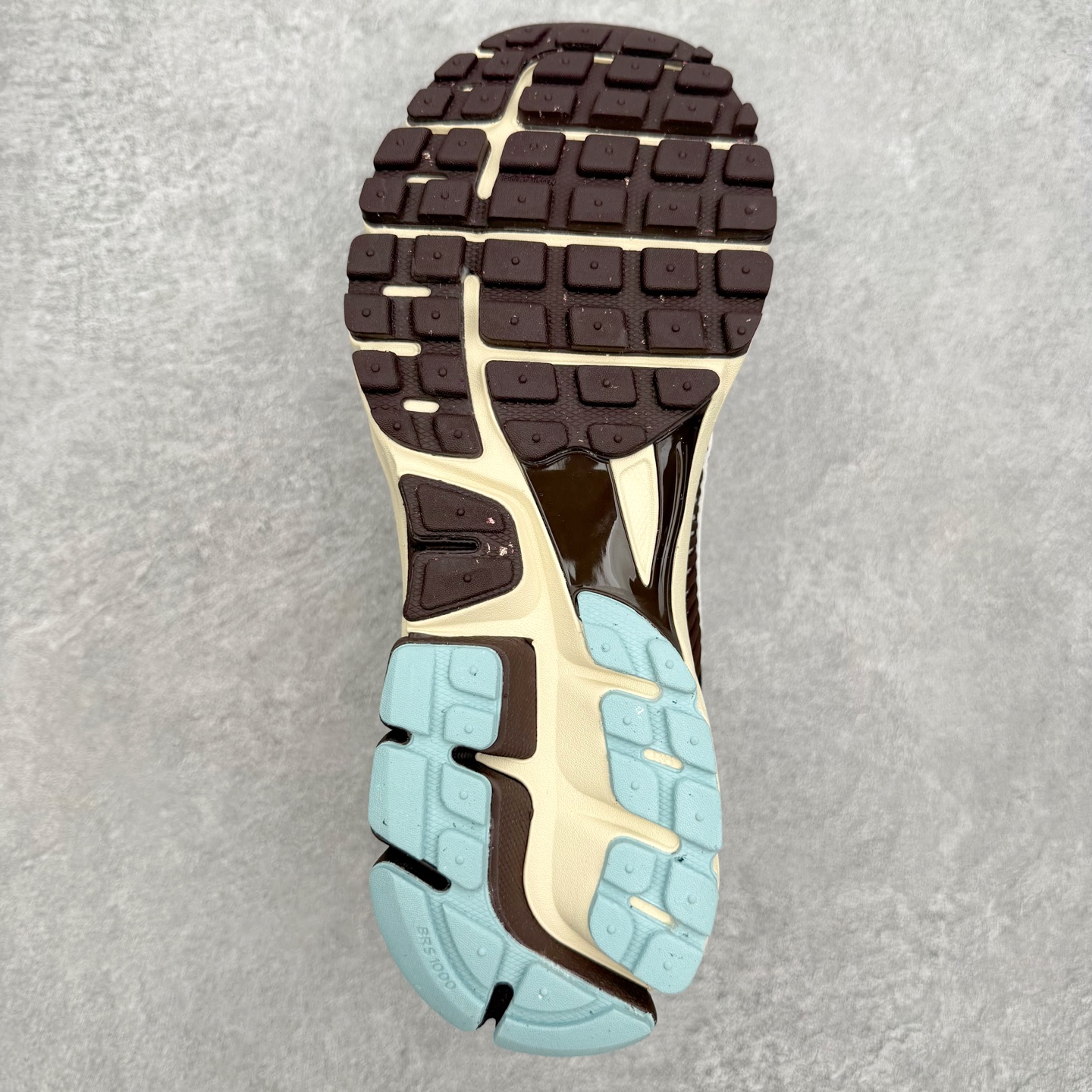 Nike Air Zoom Vomero 5 FD9920-022