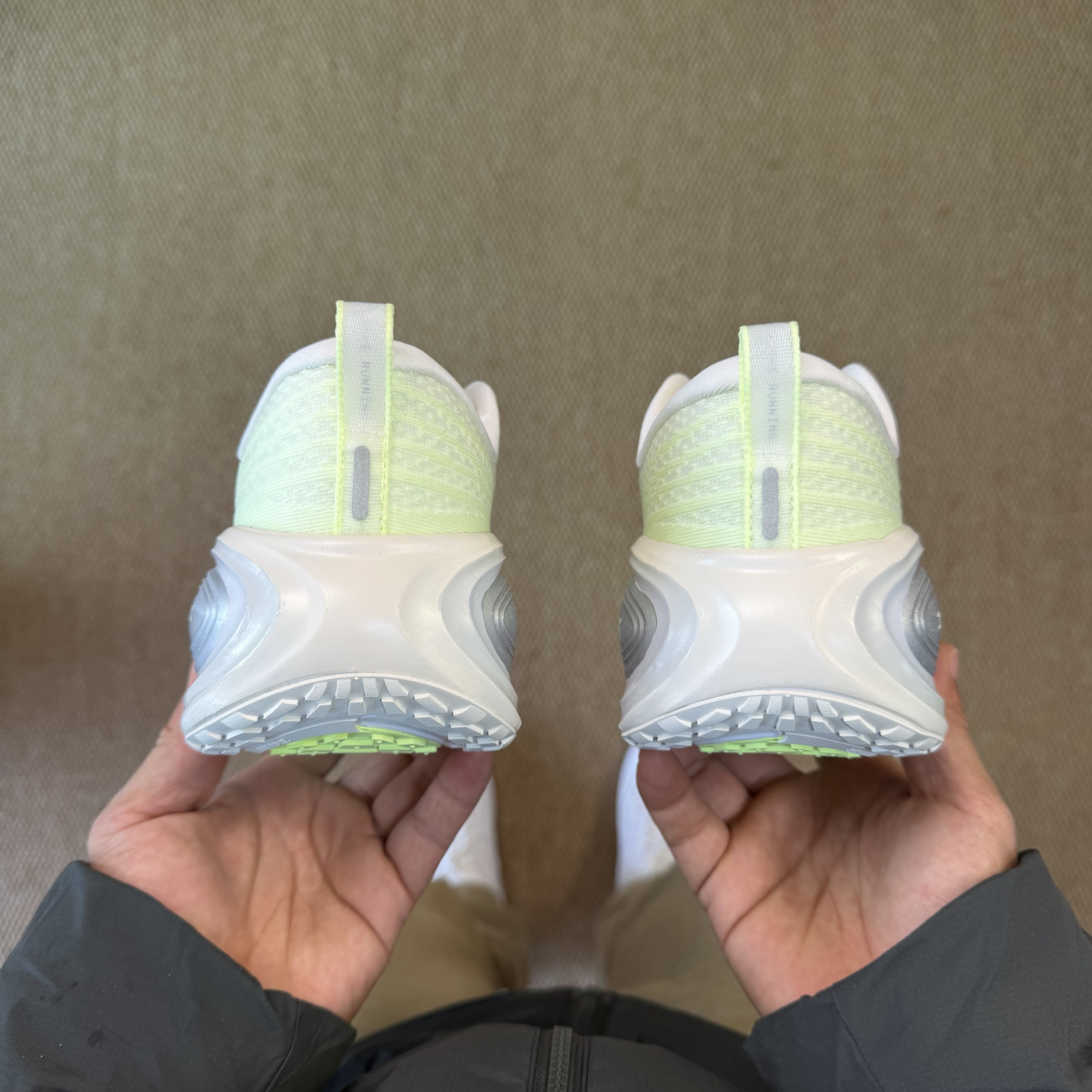 Nike Vomero Plus HV8150-103