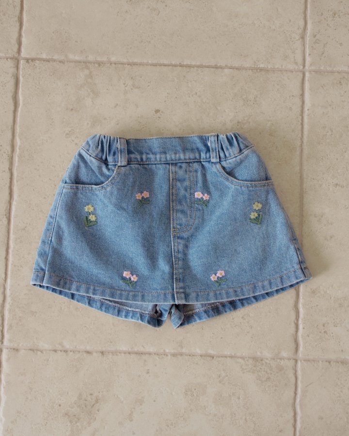 Momoann | Flower denim shorts(size 7(100-105)