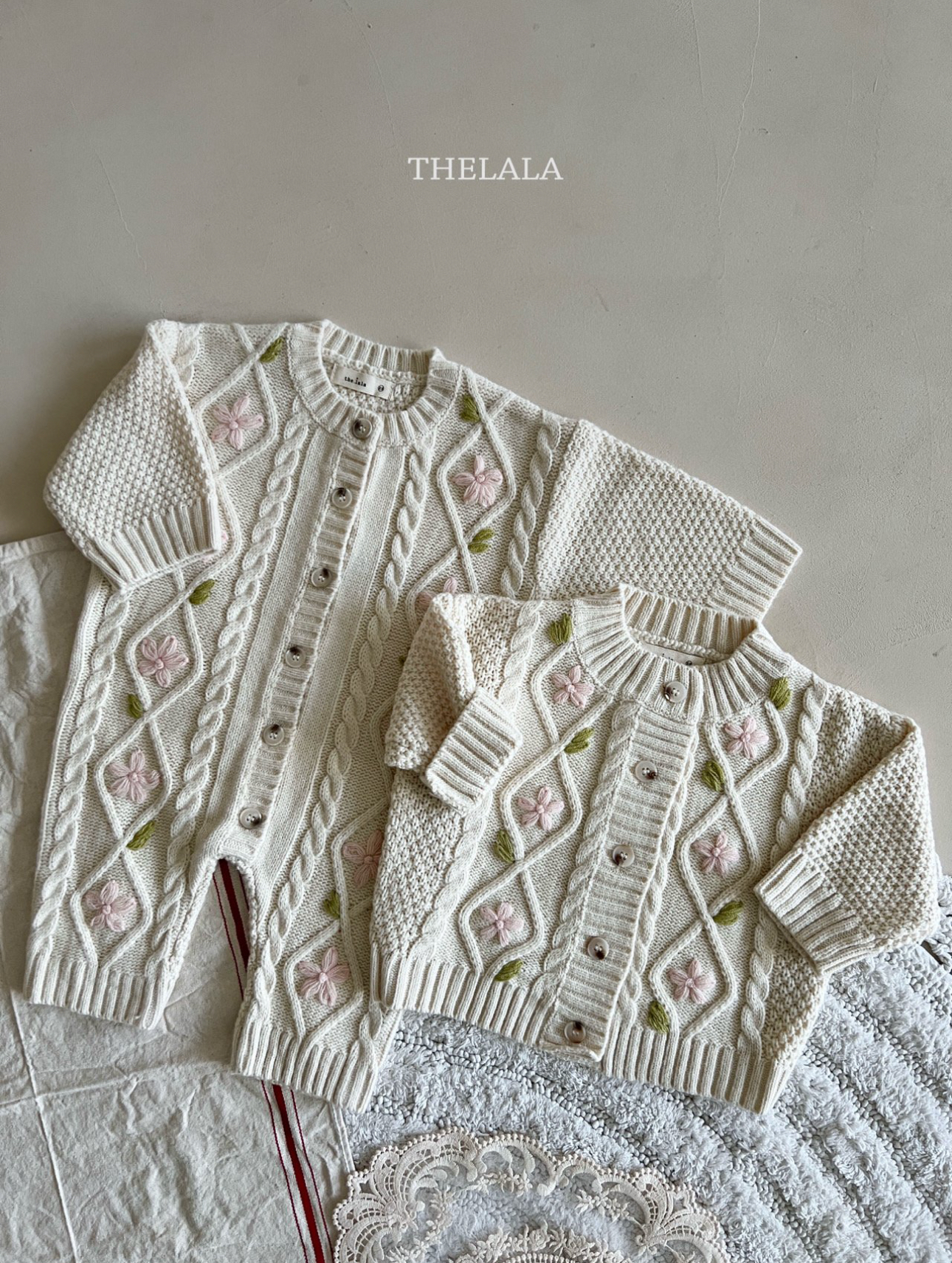 🌸預訂 韓國直送🌸🇰🇷THELALA花卉繡線麻花針織長袖連身服