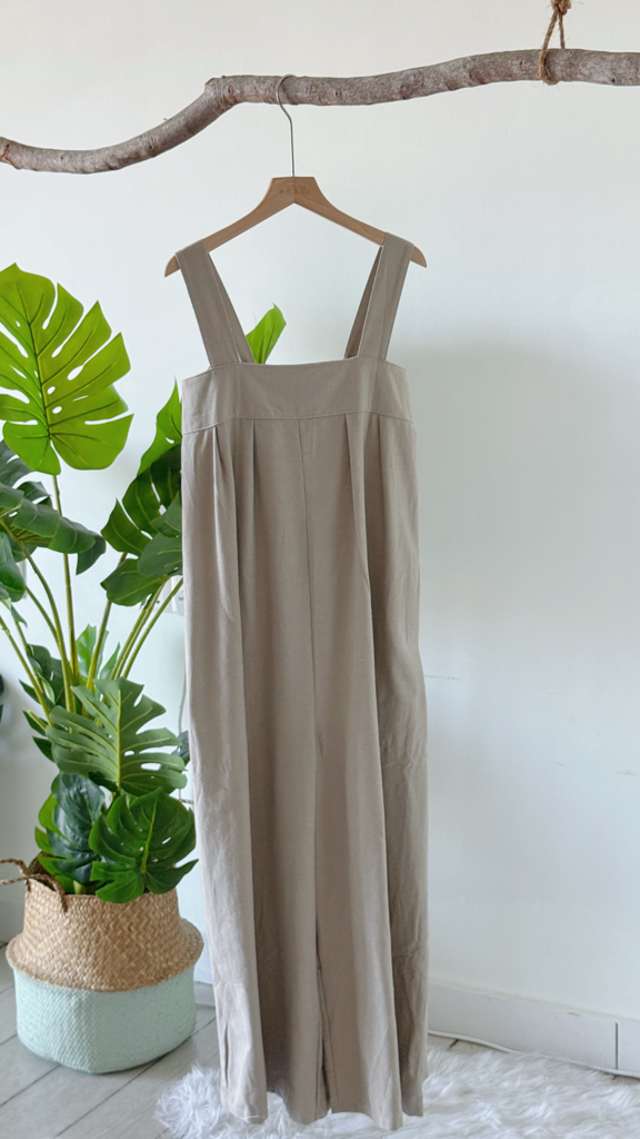 日系简约松弛感连身裤