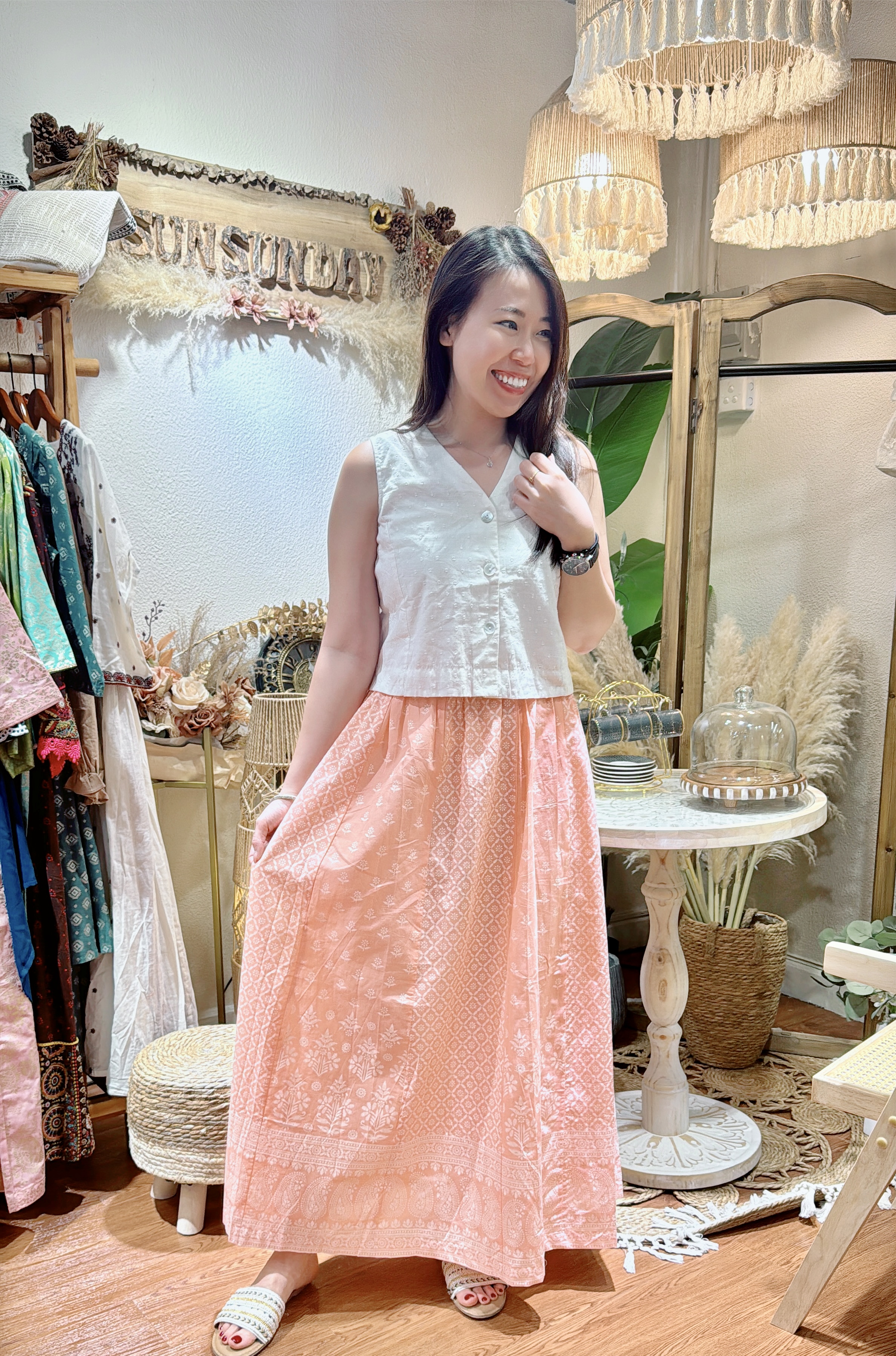 2164 Peach with White Print Skirt  38.5"