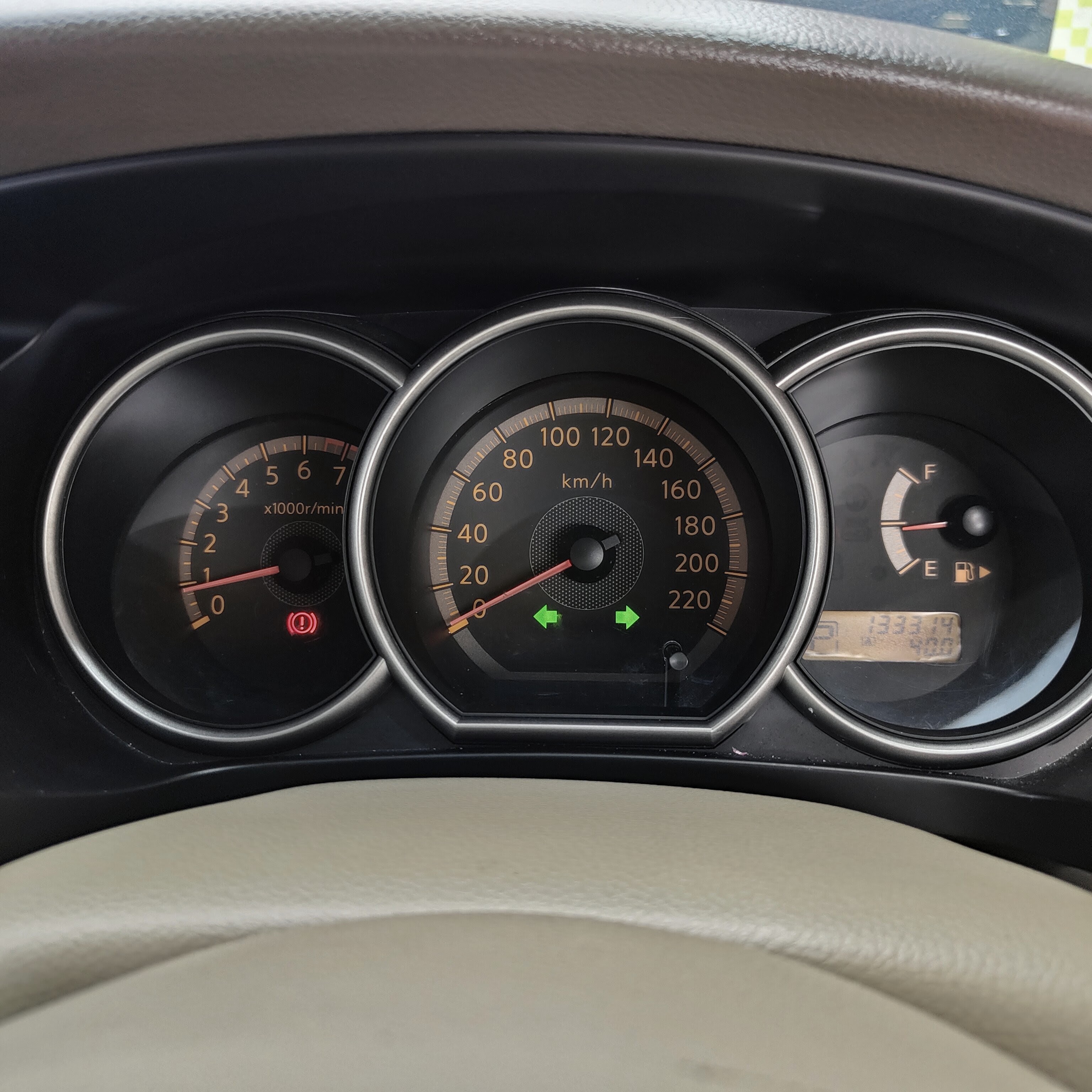 2009 NISSAN GRAND LIVINA 1.8 