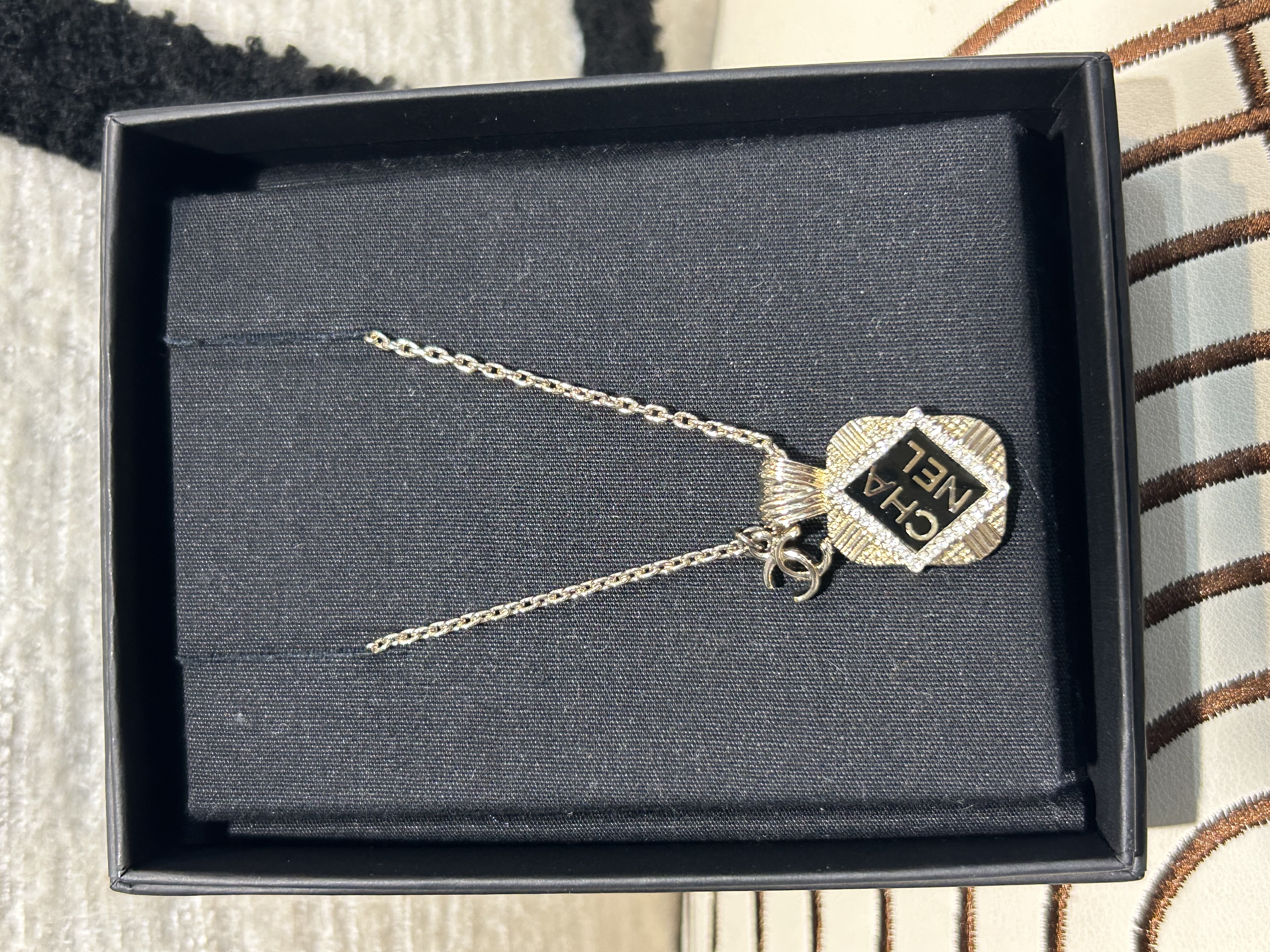未使用品 Chanel necklace 香水瓶頸鏈 AB6686 100%Authentic ,unused 未使用品 ✅dust bag✅box