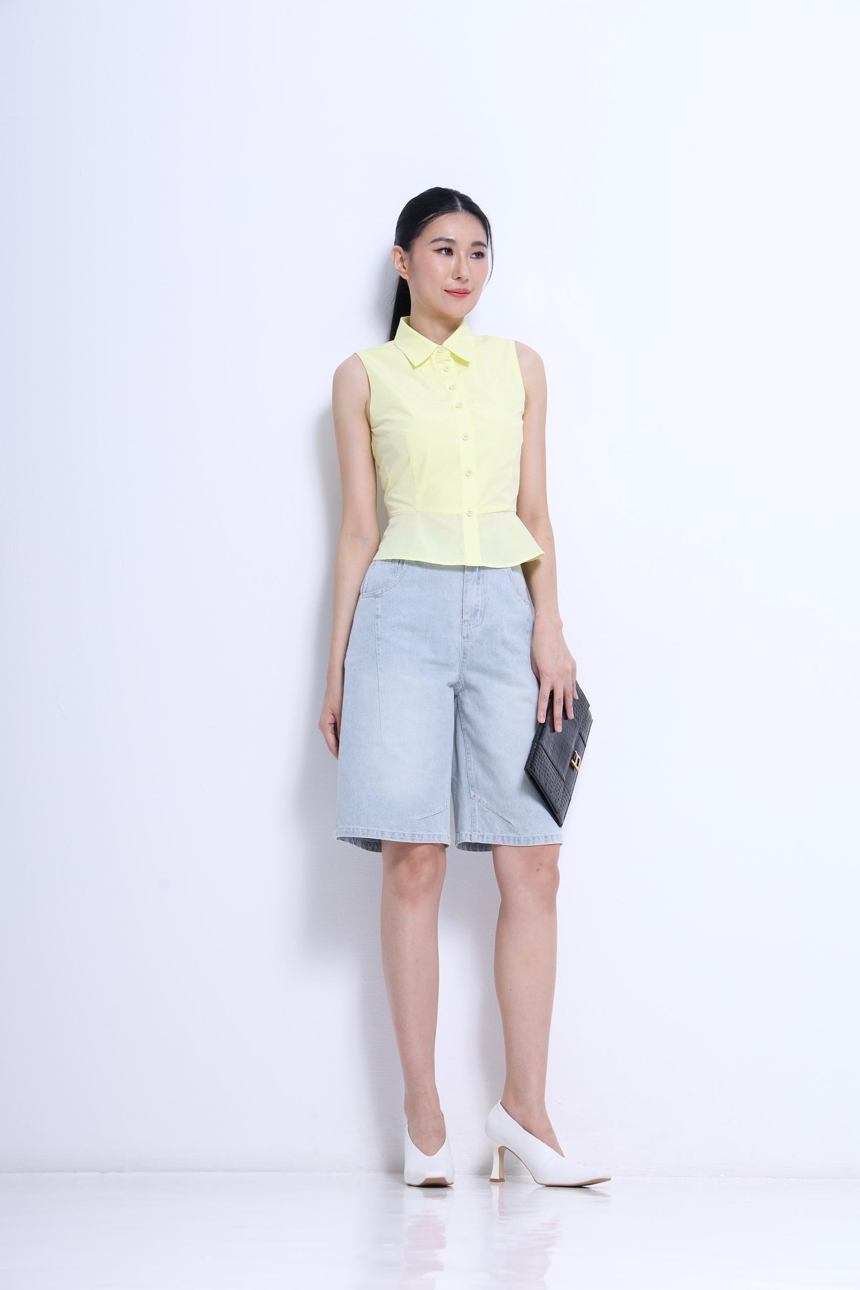 CB2776 Sleeveless Peplum Collar Blouse
