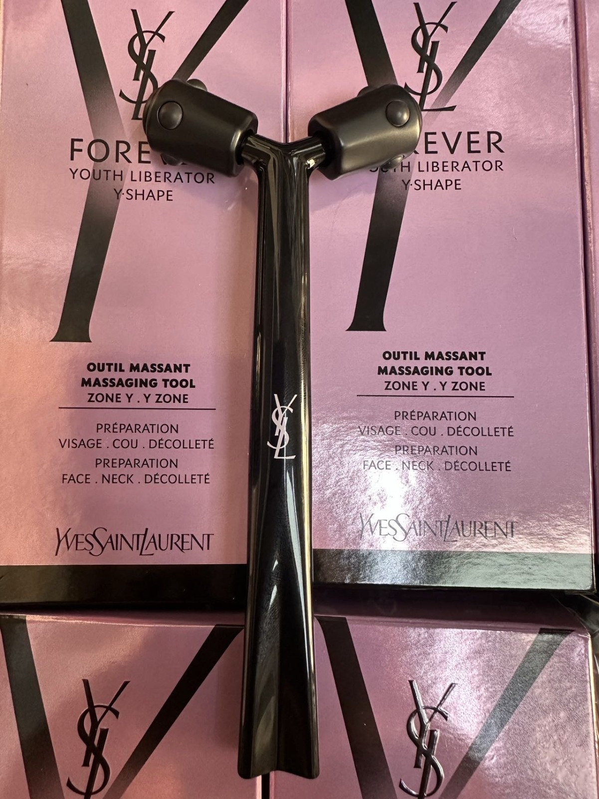 💥💥💥 最近大熱貨 💯 YSL ✨ V臉滾輪按摩棒 🩷