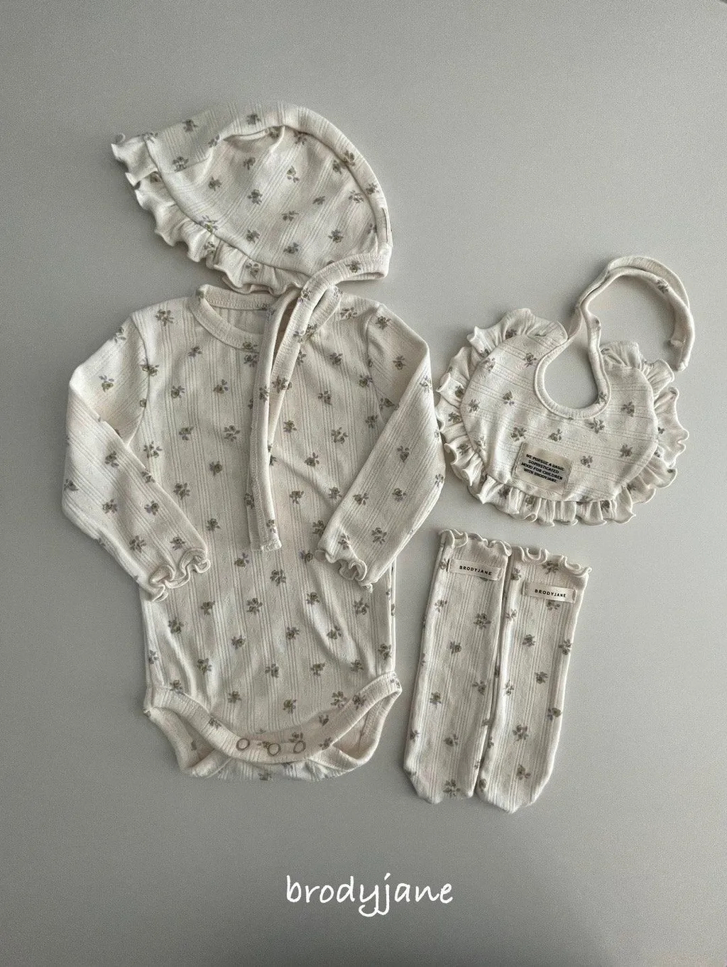 🇰🇷Brodyjane suit