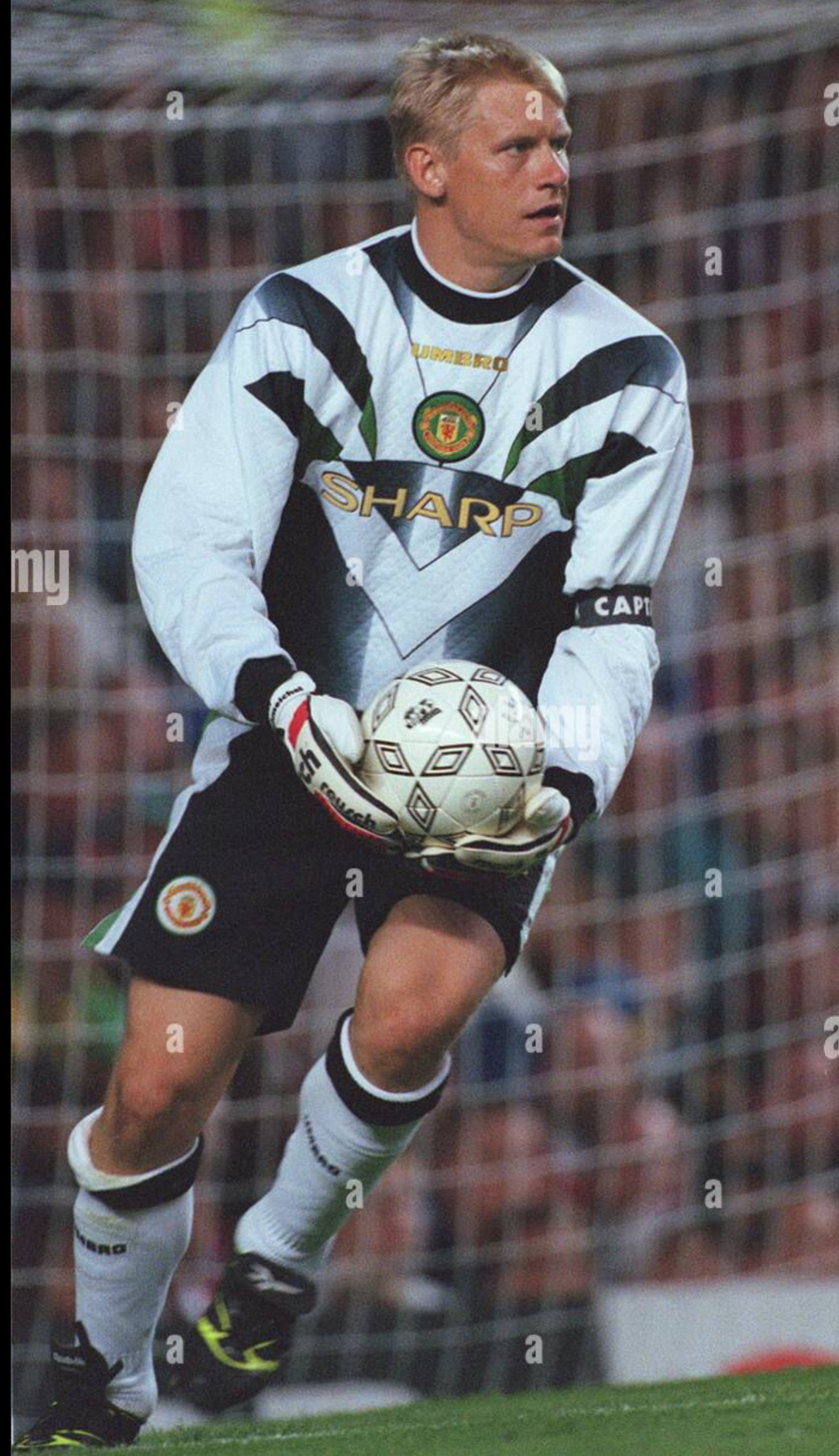 (Youth size)Manchester United 96/97 gk shirt