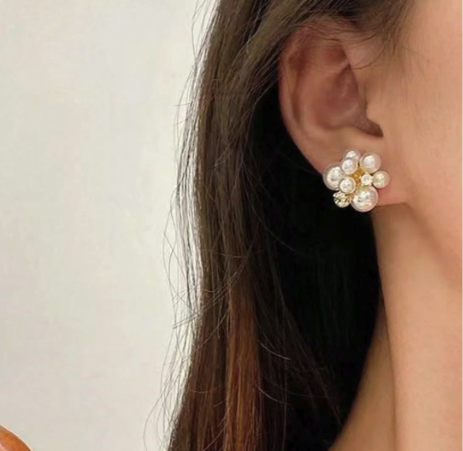 Cluster Bloom Studs