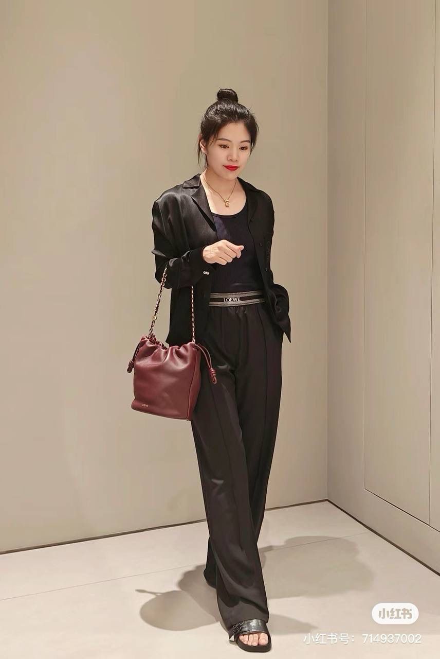 Loewe 罗意威 Flamenco Bucket 迷你水桶包