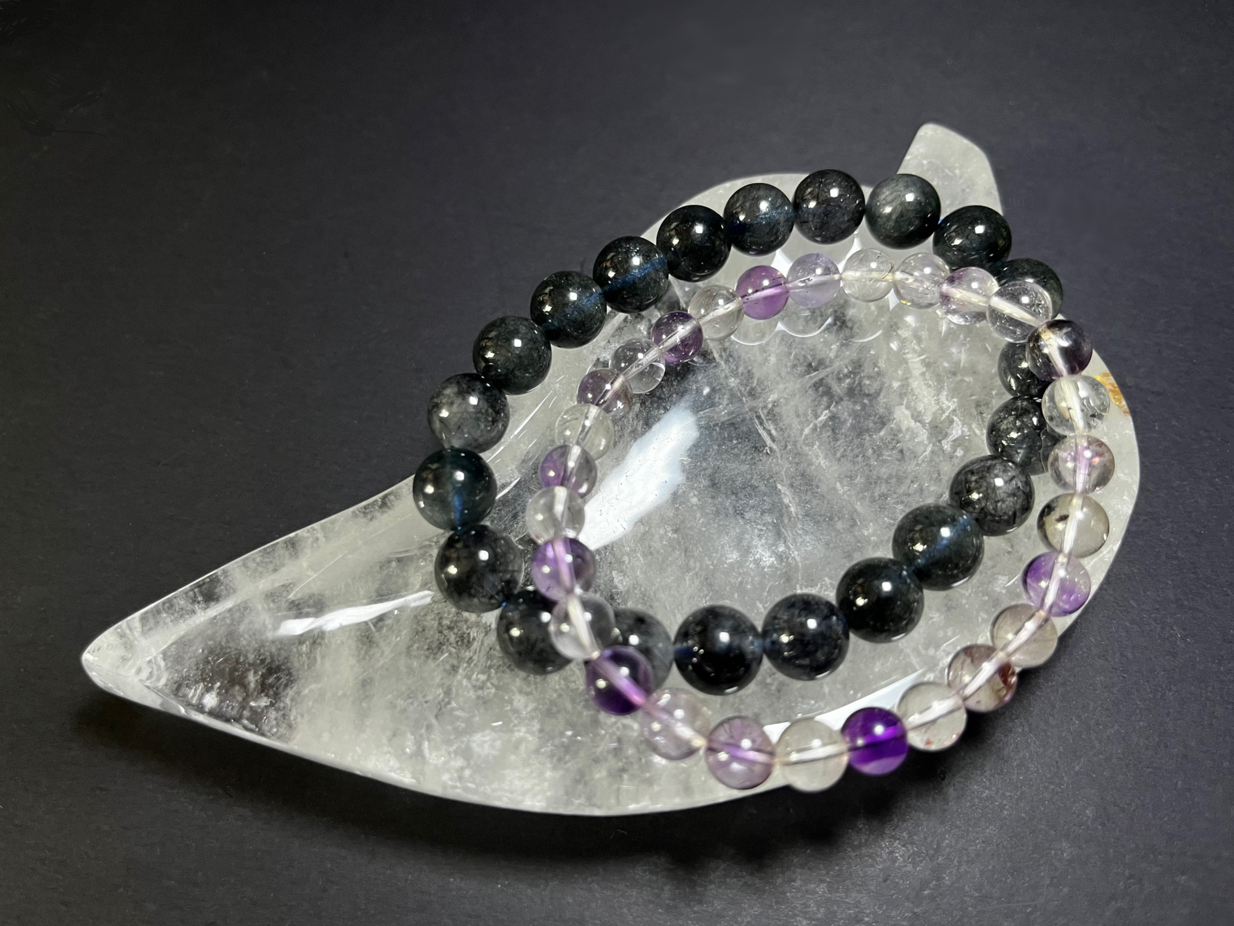 29CB145 樹葉形｜白水晶帶紅膠花｜13 cm