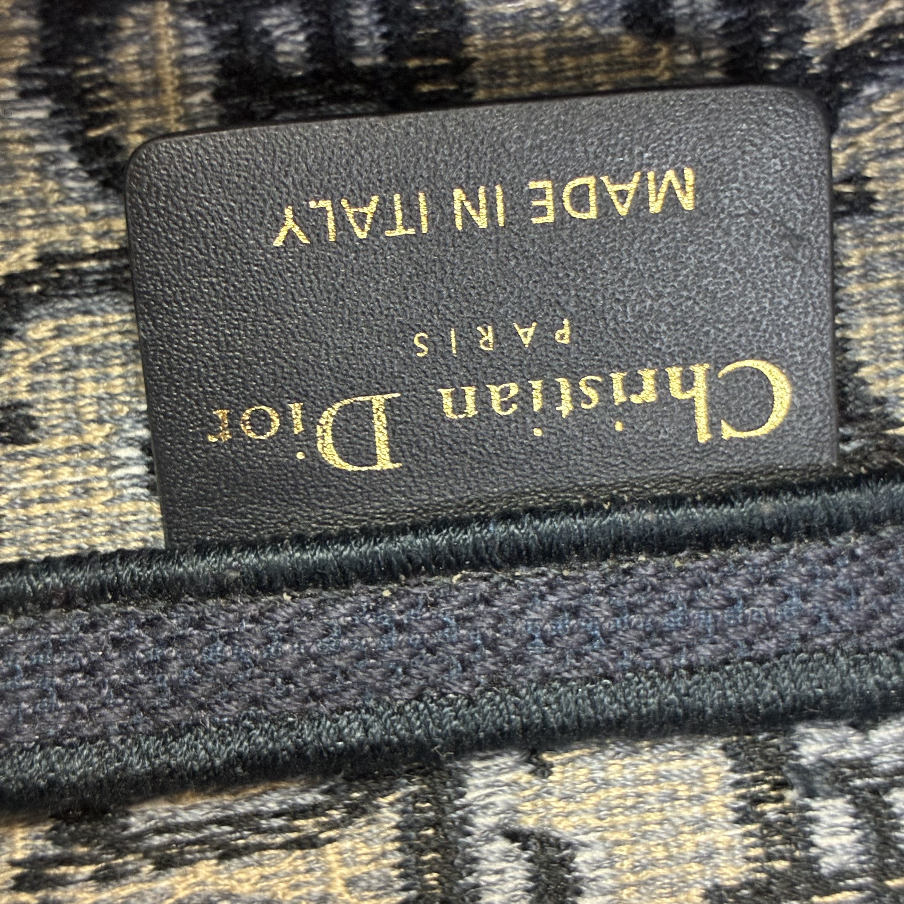 Dior saddle 刺繡馬鞍包