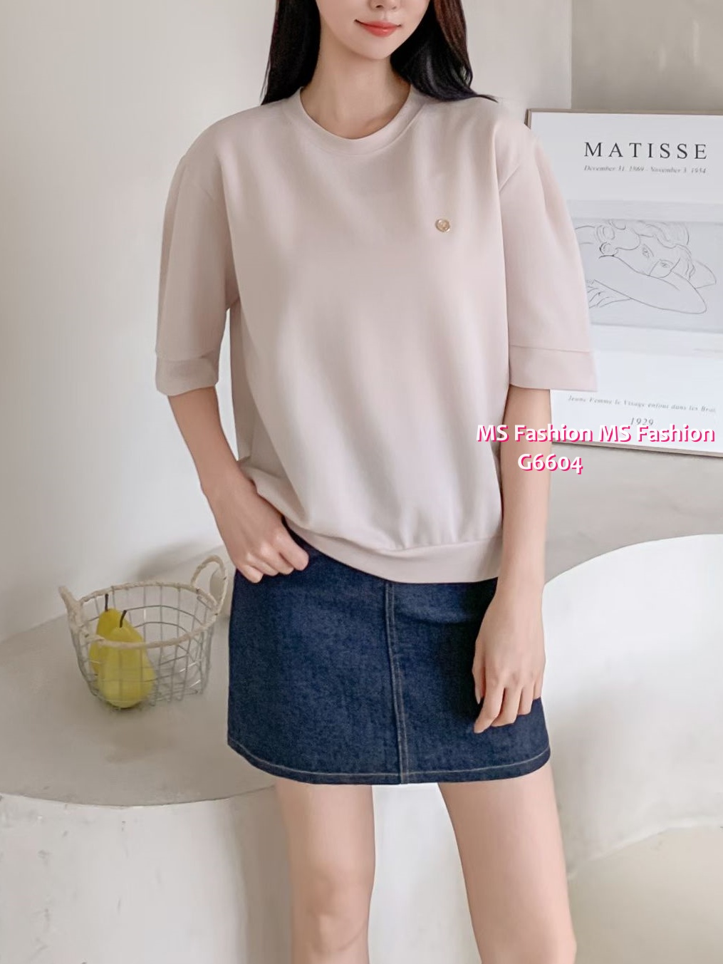 G6604 淨色小飾扣top