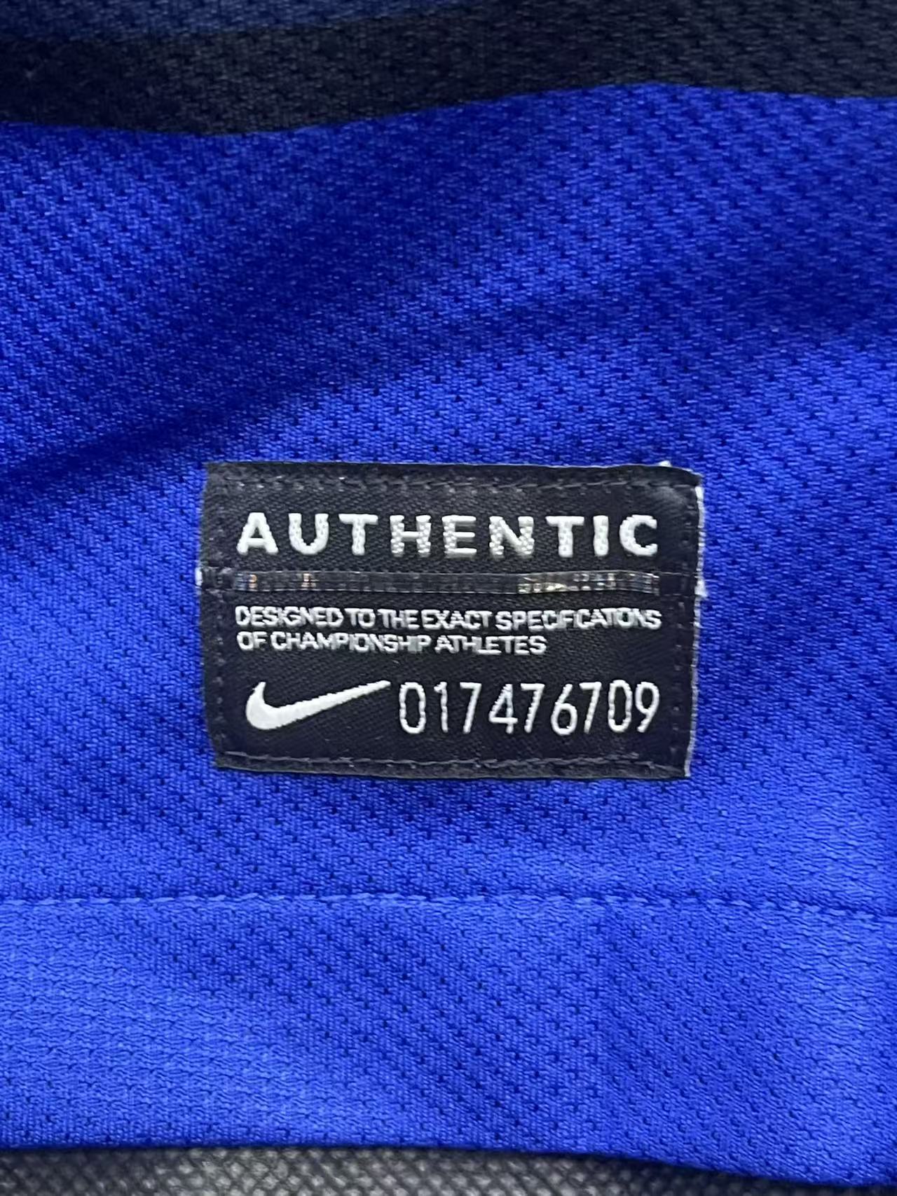 2011-12 Manchester United Away Shirt Size S "BNWT" 