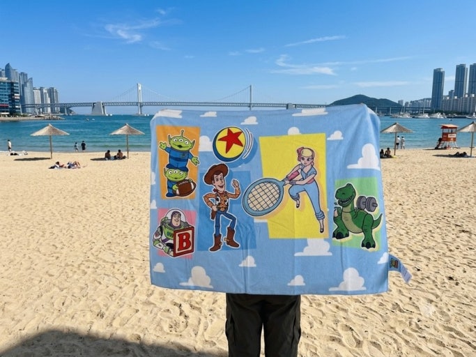 韓國咖啡品牌 Compose Coffee X Disney 夏日限定 Toy Story /  Mickey and Friends 沙灘毛巾