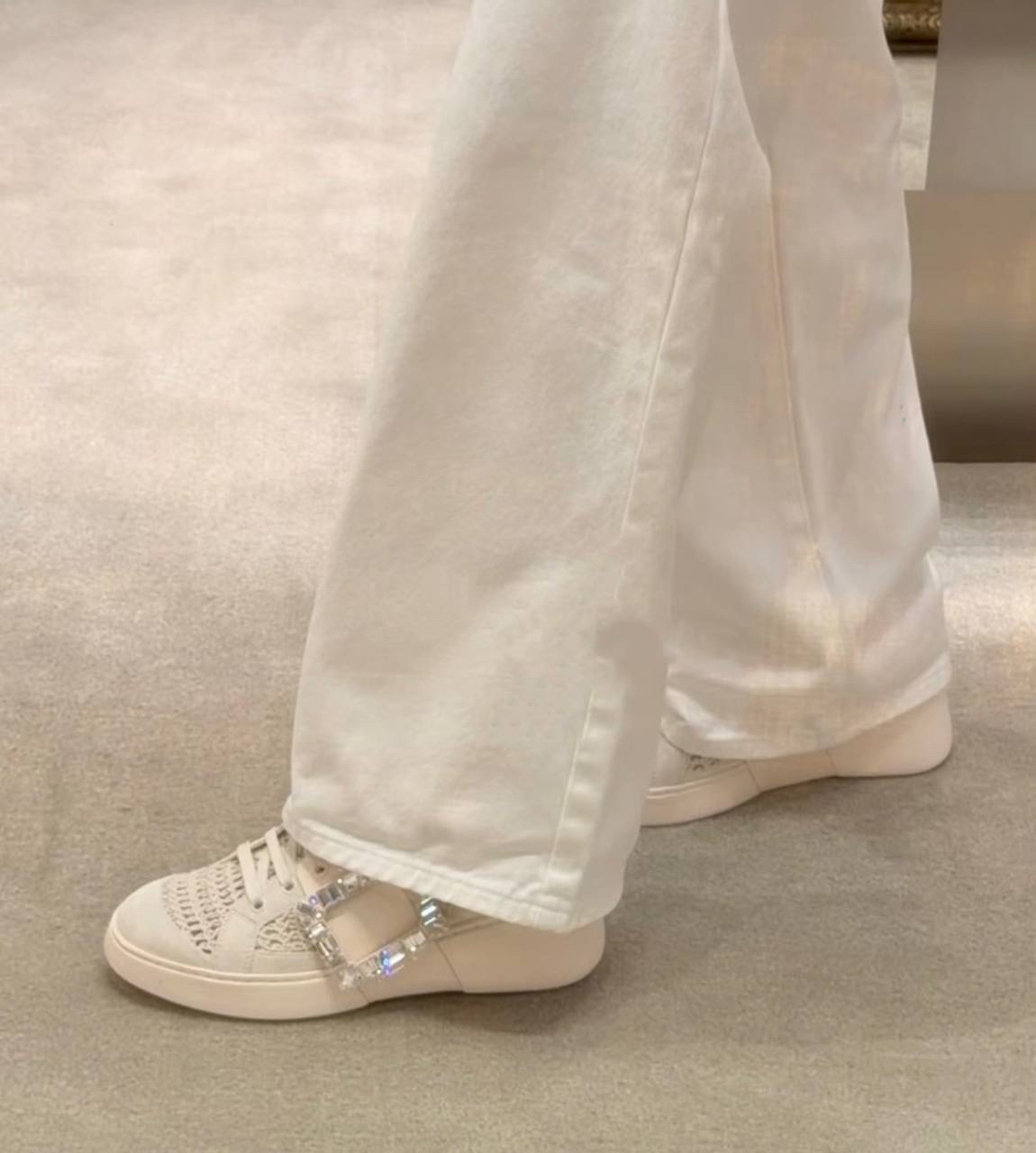限時優惠✨新款🆕訂貨📮RV Viv’ skate 奶油白鑽扣Sneaker  Size 36/38/38.5/39/40