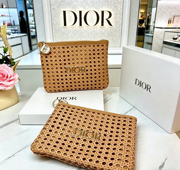 DIOR 2026夏季新款竹編手拿包