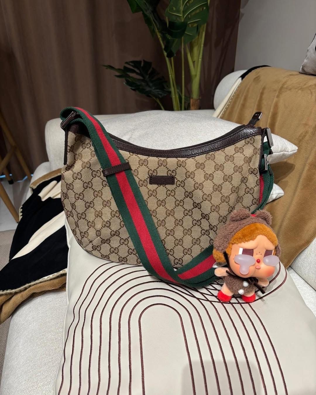 Gucci gg crossbody bag 100%Authentic,95%new✅塵袋