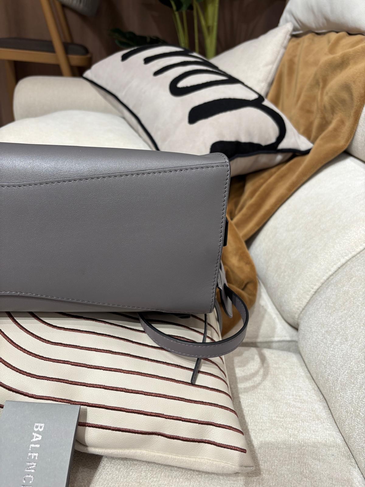 Balenciaga classic city calfskin 
