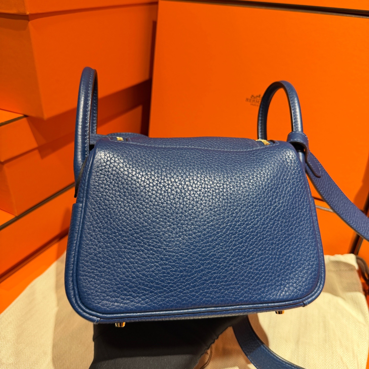 Pre-Owned HERMES Mini Lindy / Stamp D / Product Code: 26040808