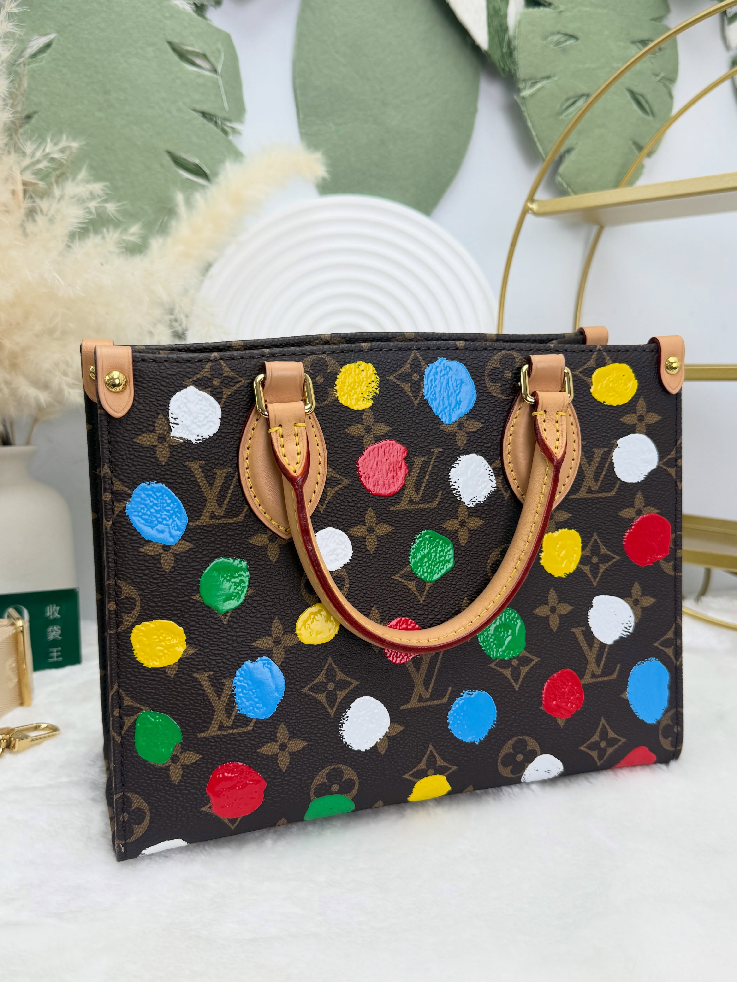 LV👜 PRE OWNED 🛍️草間彌生on the go pm 晶片款  有單 有塵袋 