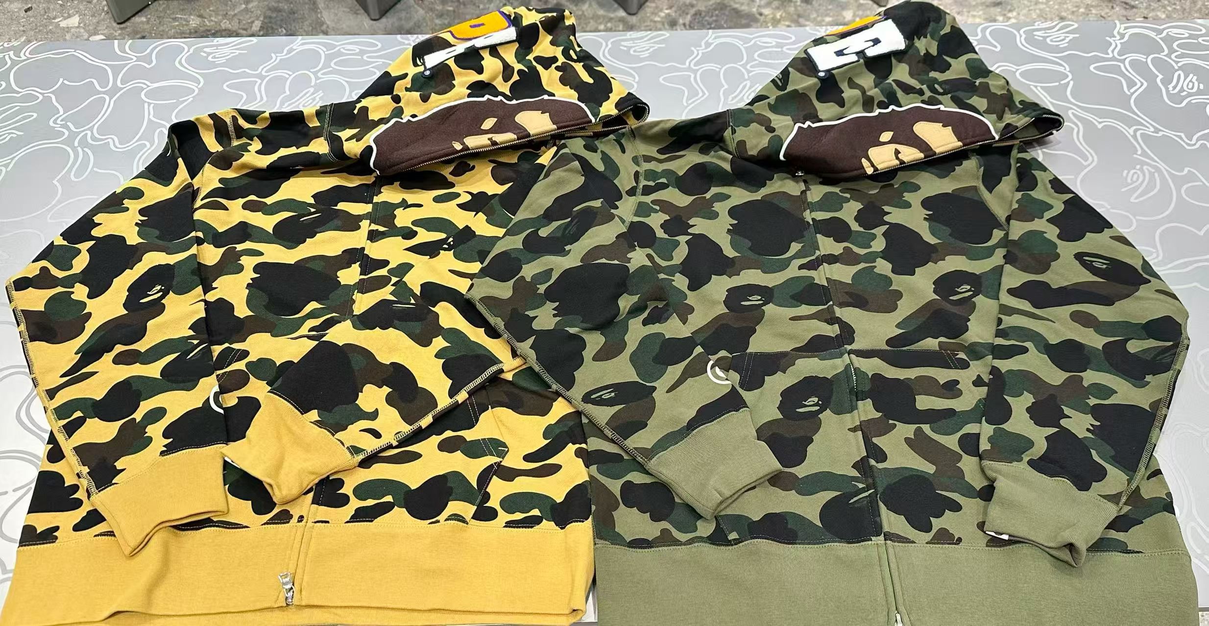BAPE 1ST CAMO 鯊魚迷彩全拉鍊連帽外套 (黃色/綠色)