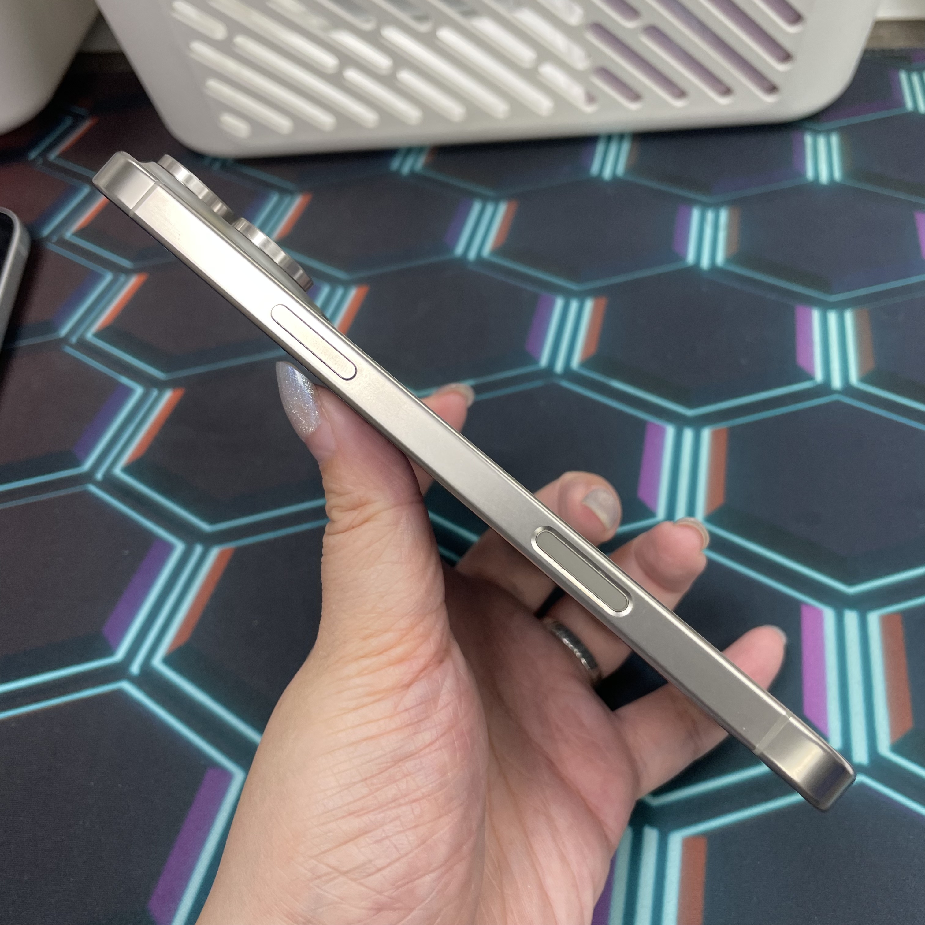 *7577 16 Pro max 完美機 256GB 電87 原色 gray