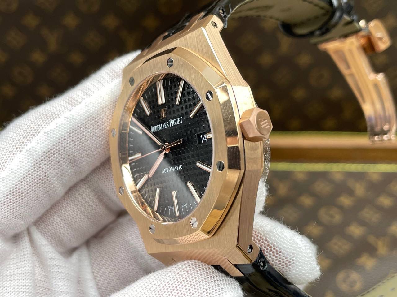 爱彼皇家橡树系列玫瑰金男士腕表