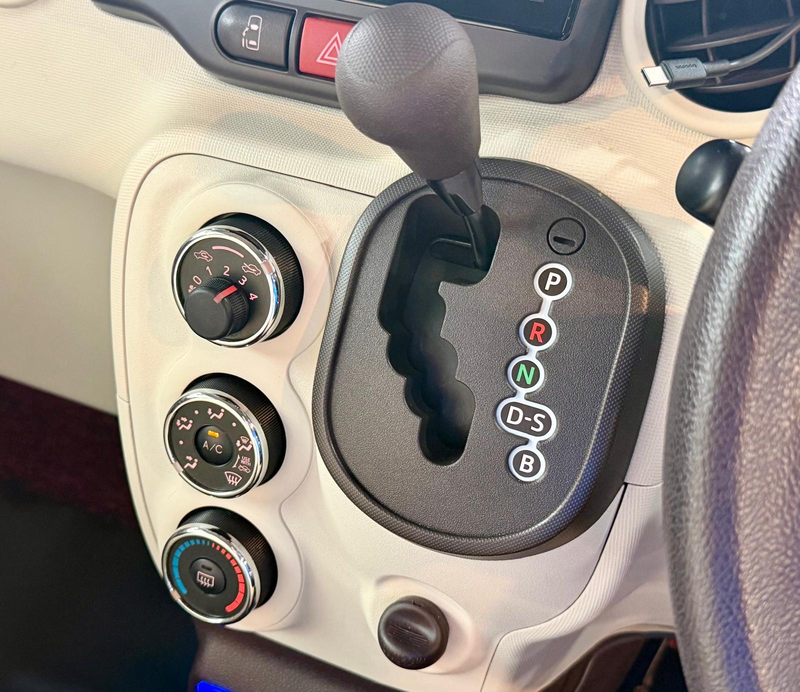 Toyota PORTE 1.5 2015