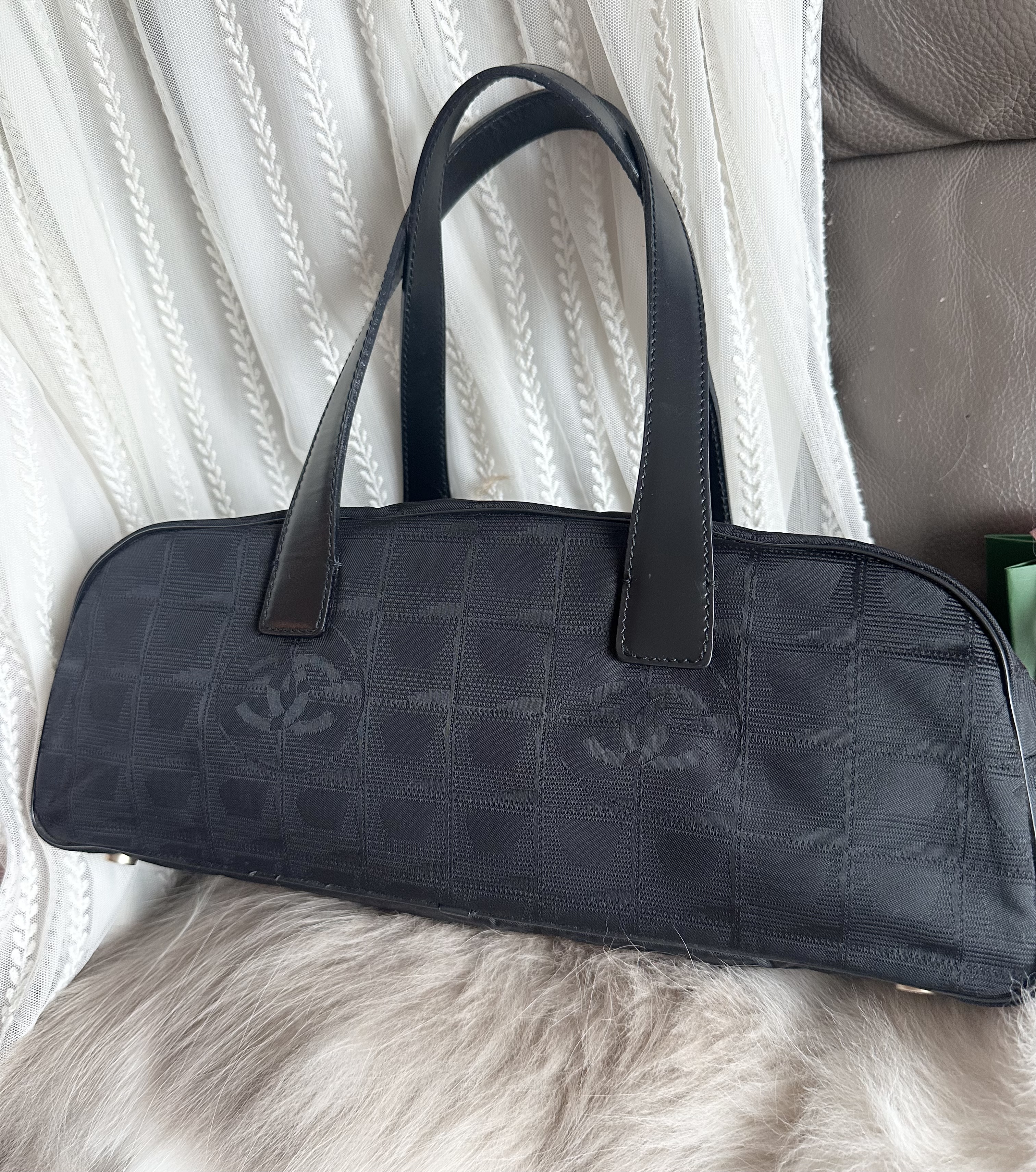 美品  03-04 vintage chanel black jacqurd shoulder bag 