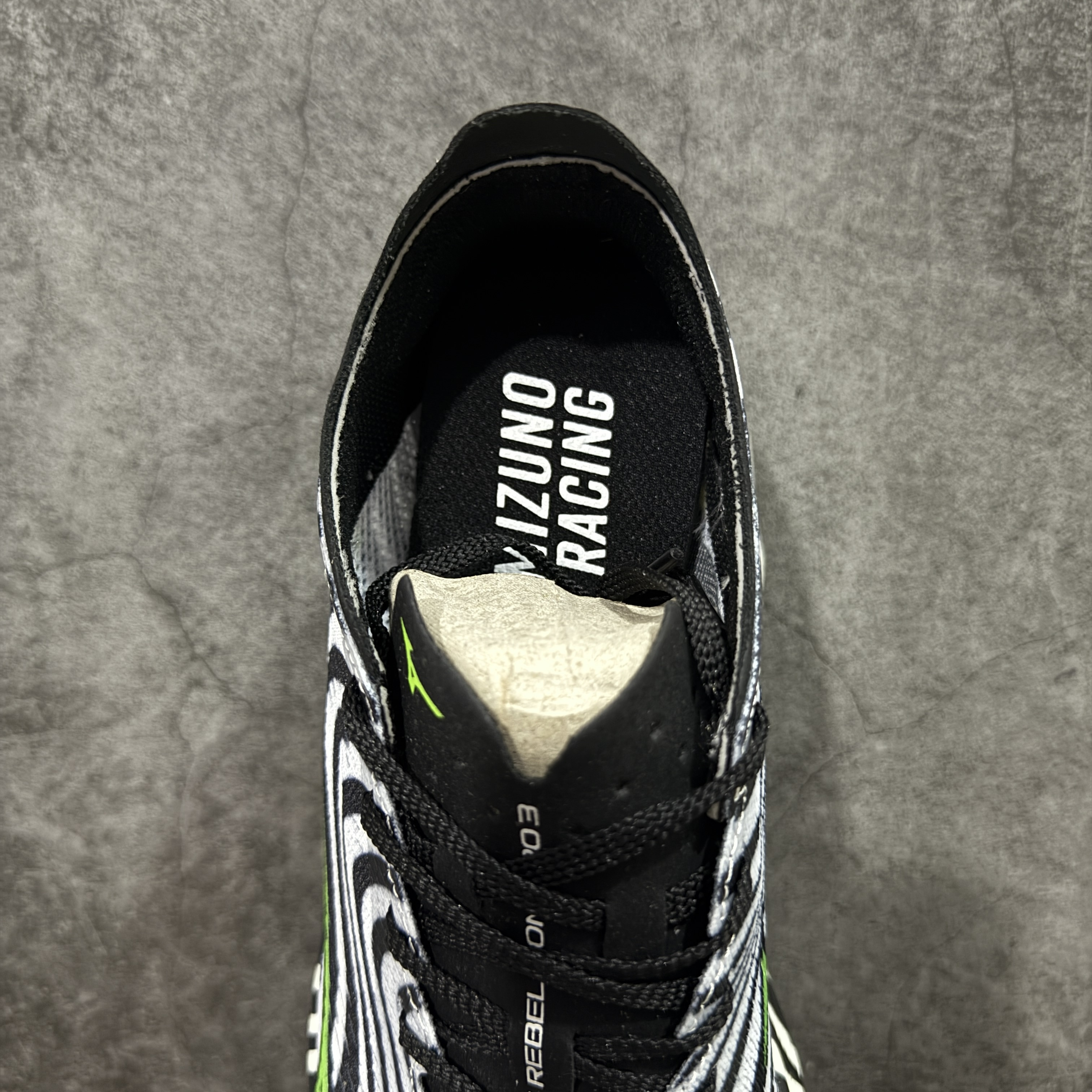 Mizuno Wave Rebellion Pro 3