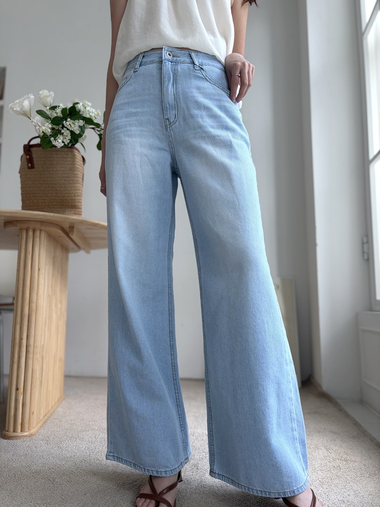 [極薄!!] Airy Light Wash Jeans