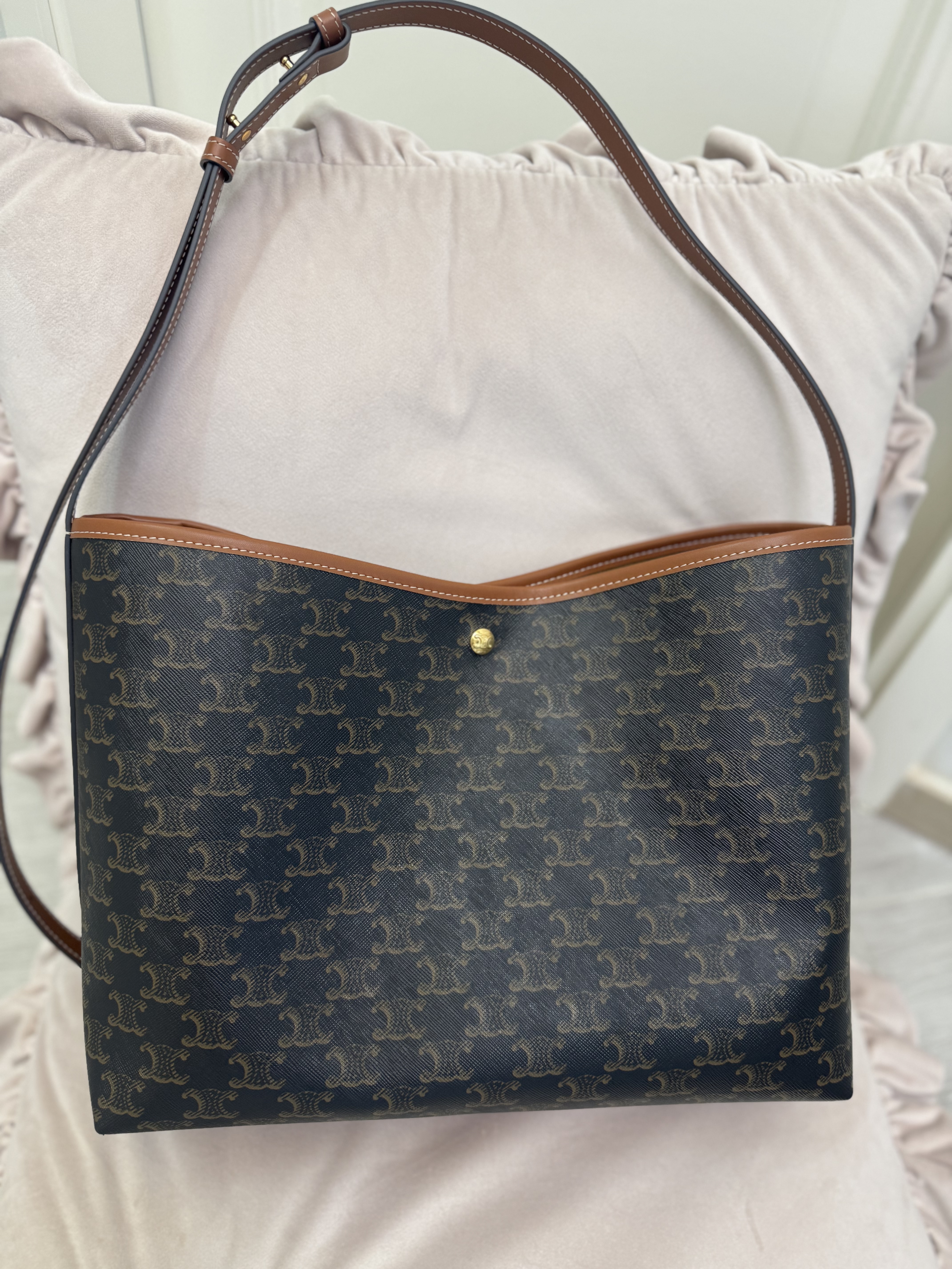 未使用品 Celine Soft SOFT SHOPPER BAG IN TRIOMPHE CANVAS