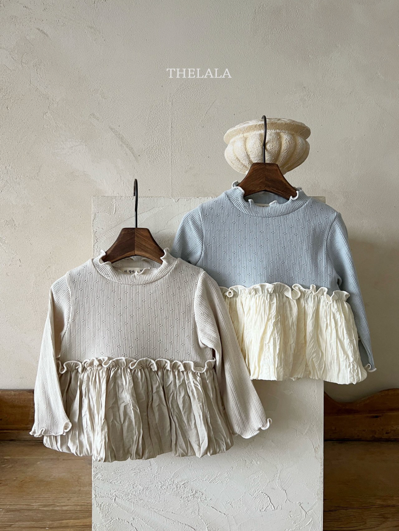 🌸預訂 韓國直送🌸🇰🇷THELALA兩色皺褶裙擺長袖上衣