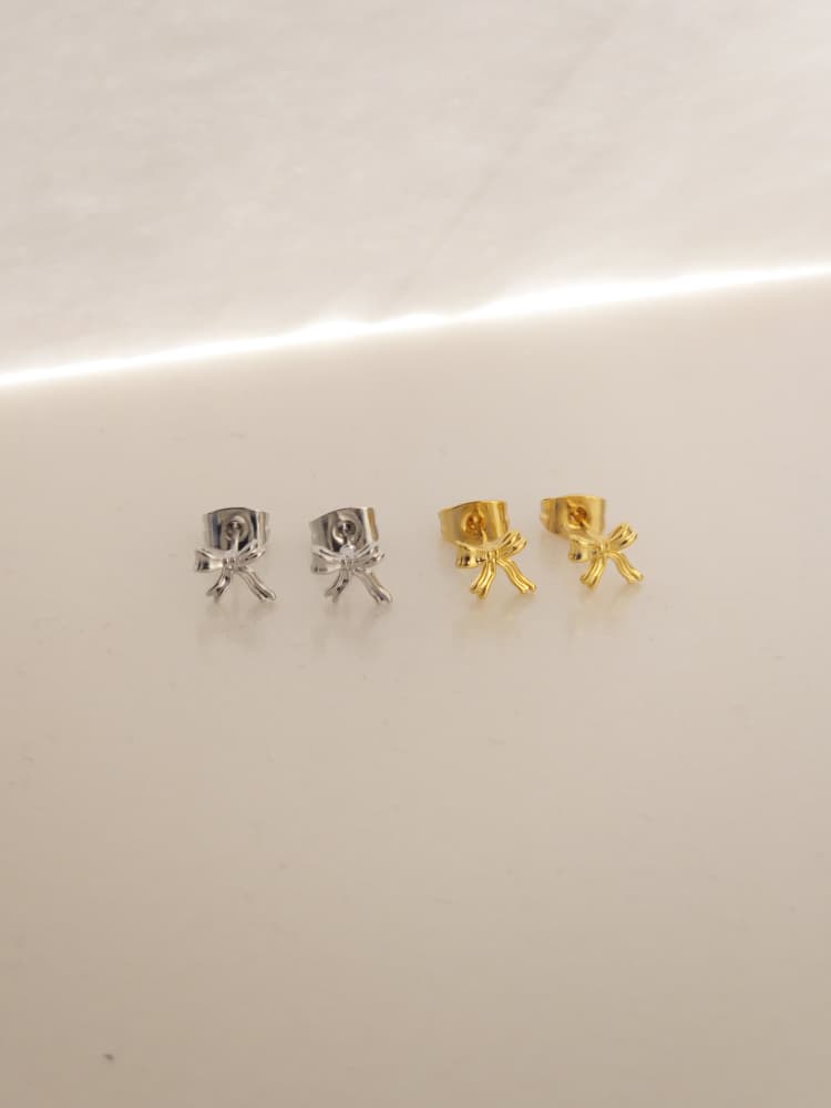 Gift Ribbon Stud Earrings