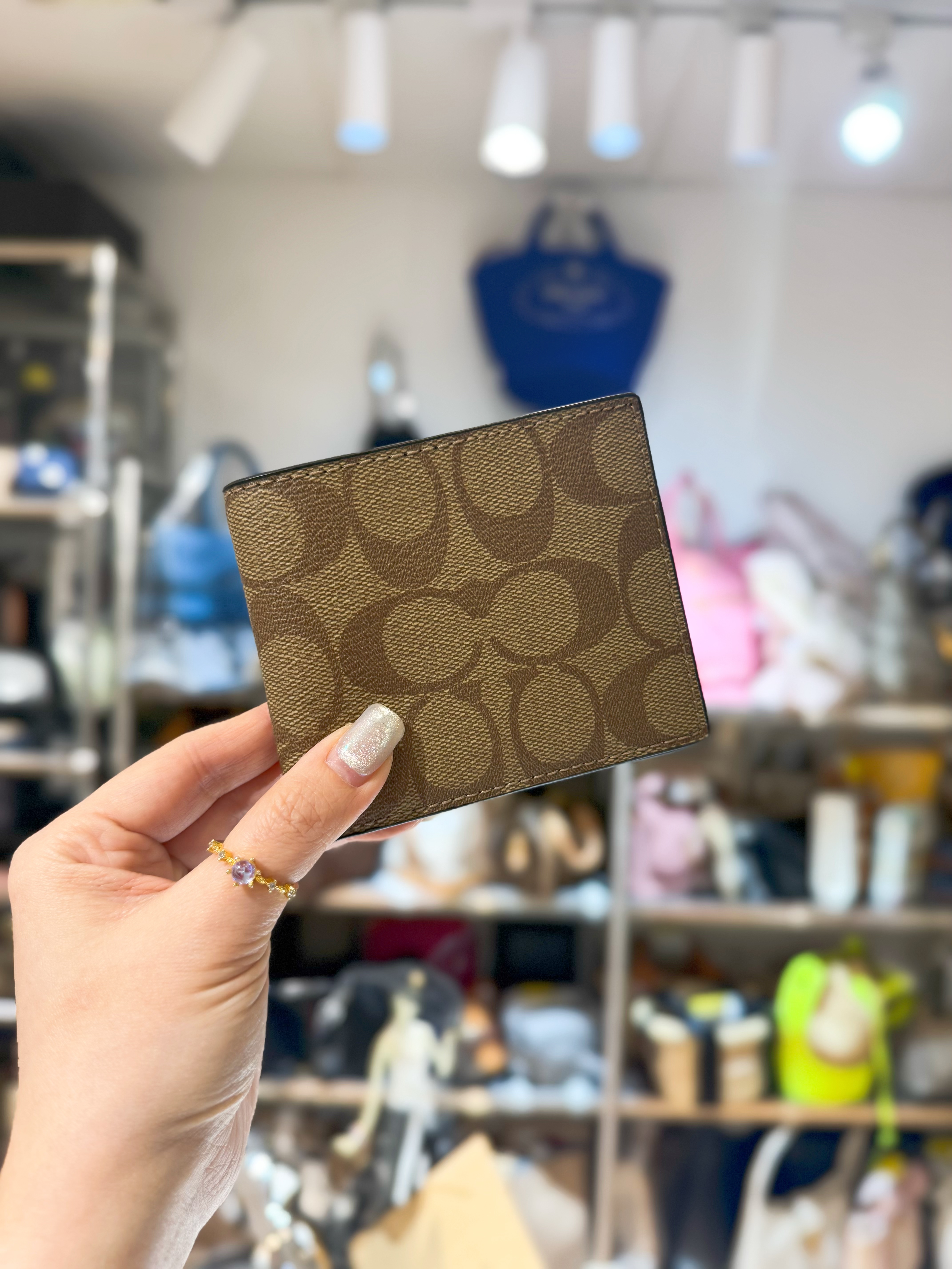 Coach bi fold wallet id/logo/m