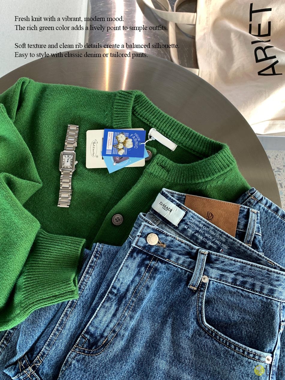 【100%保證韓國直送】質感柔軟莫代爾混紡修身比例半短版圓領針織外套 👕 [6 color] RL114859