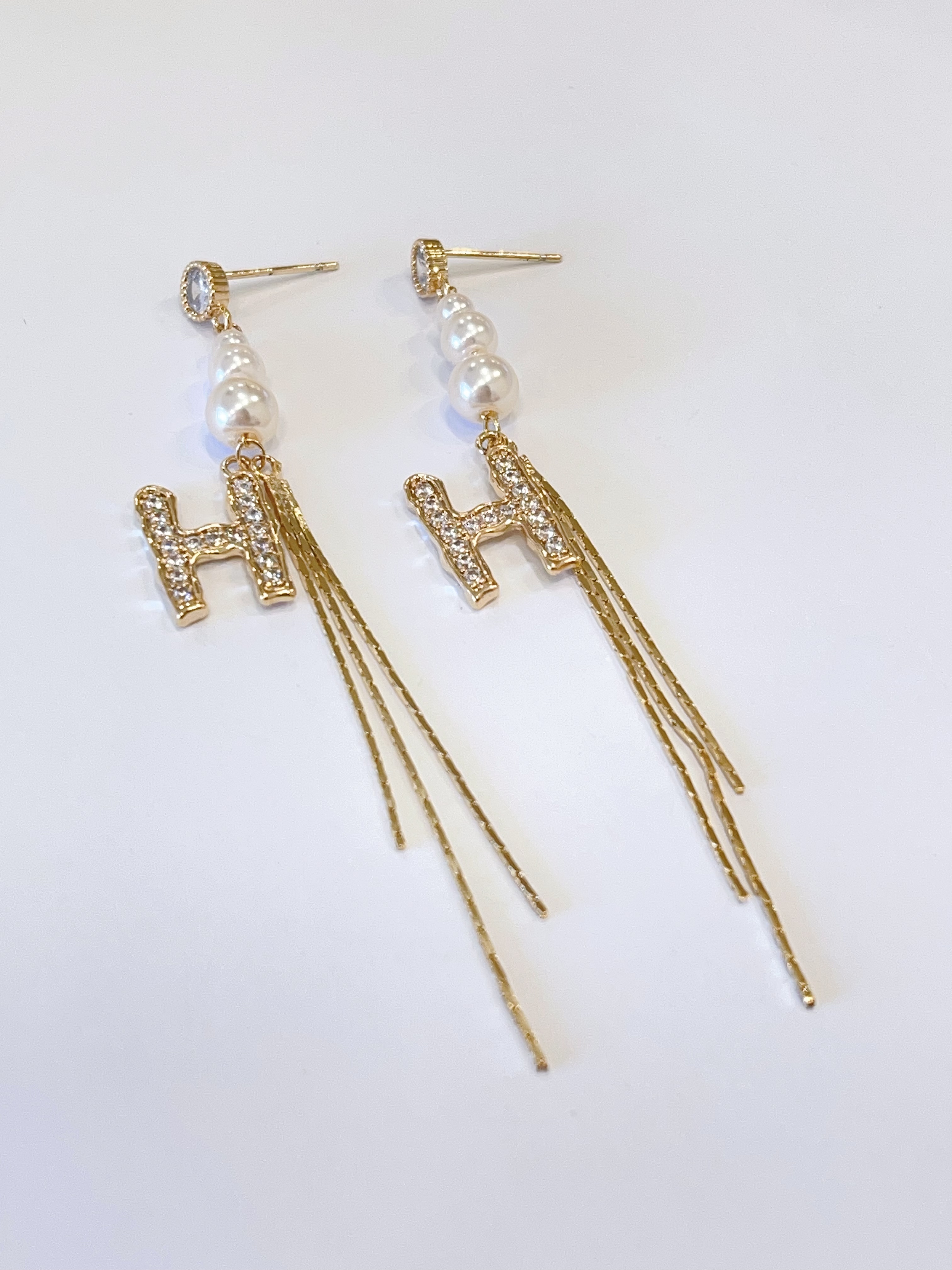 温柔H字母珍珠流苏耳环