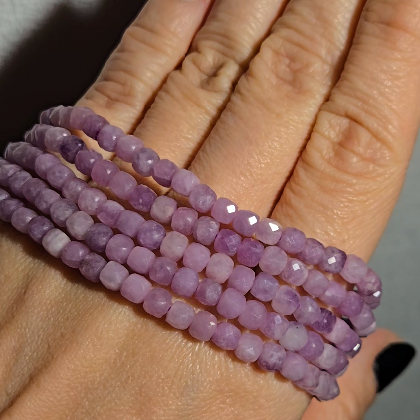 Faceted lepidolite bead bracelets - JW84