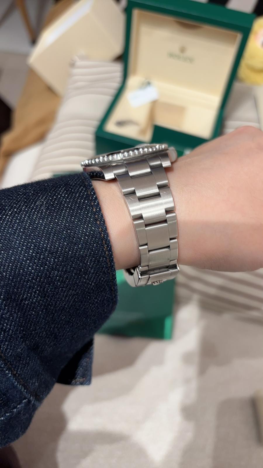 Rolex submariner date 116610 100%Authentic,95%new ✅certificate cate ✅ tap  ✅box