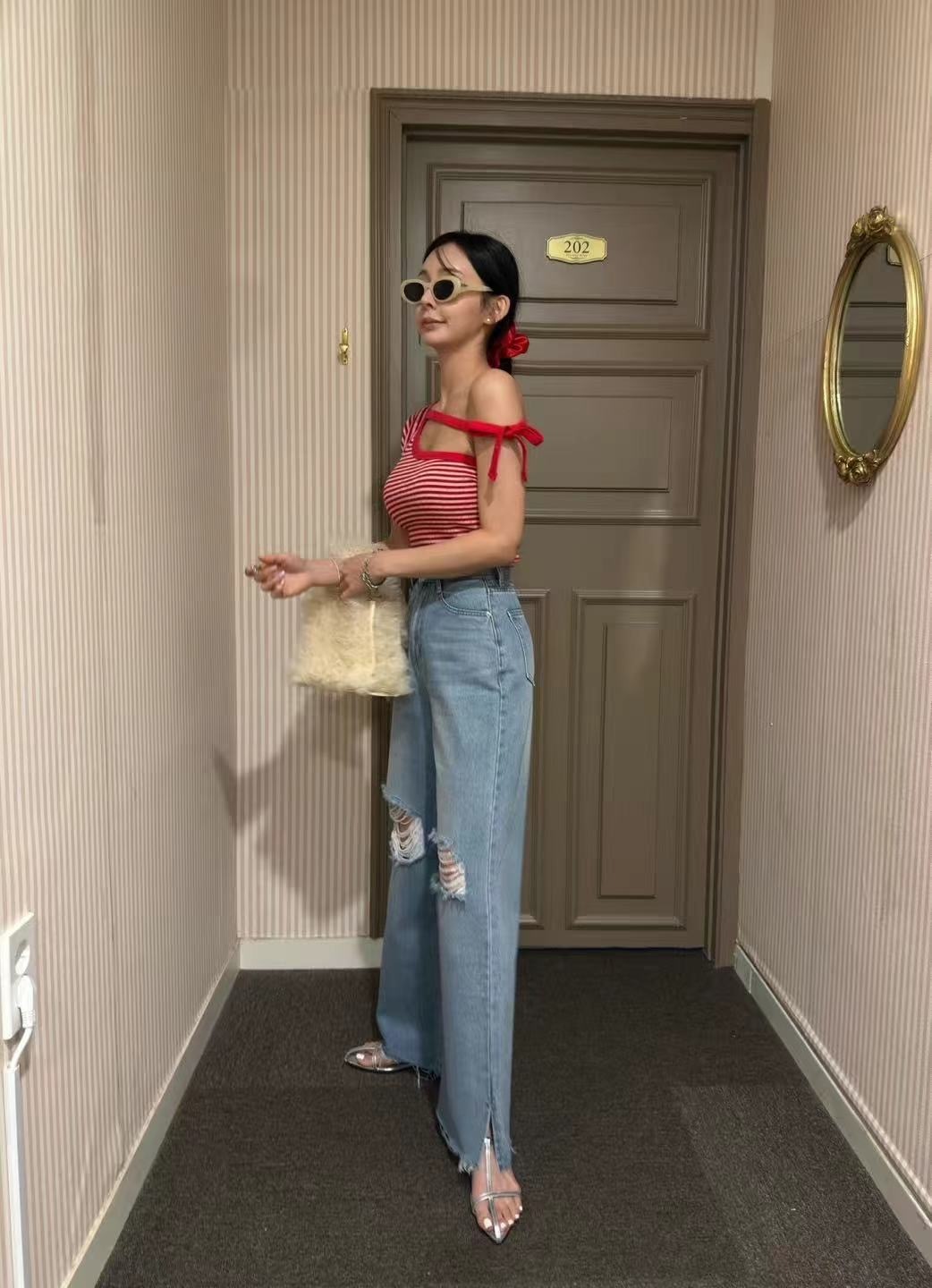 ♥︎ Premium - Denver Casual Friday Ripped Jeans