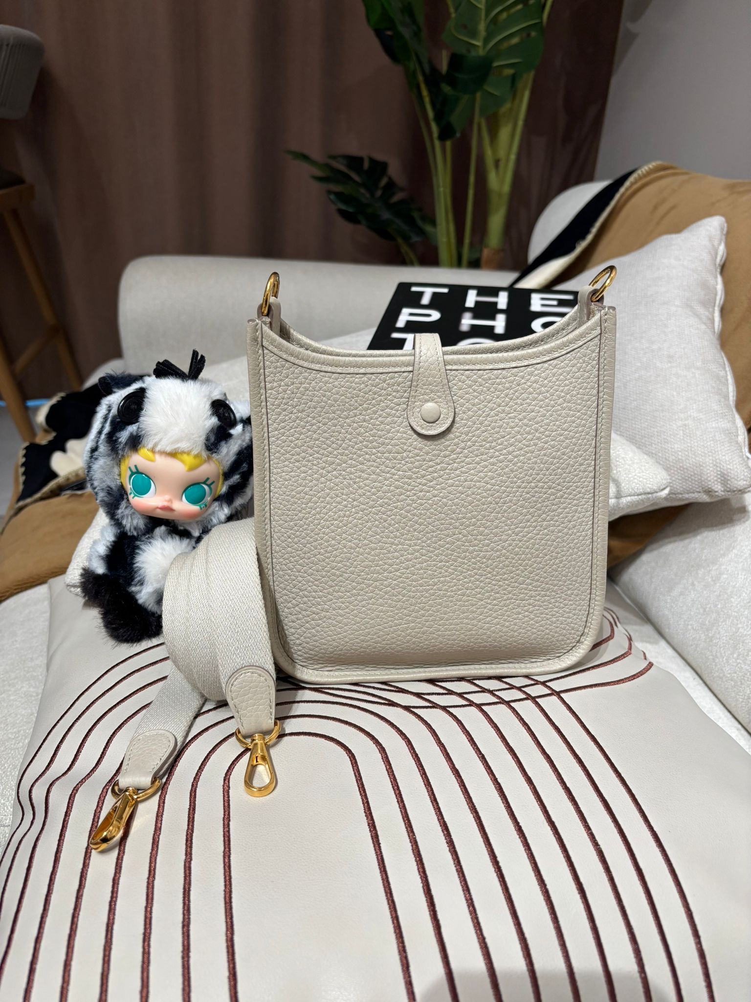 Hermes mini evelyne STAMP U 8L beton 冰川白 100%Authentic ,95%new ✅dust bag 